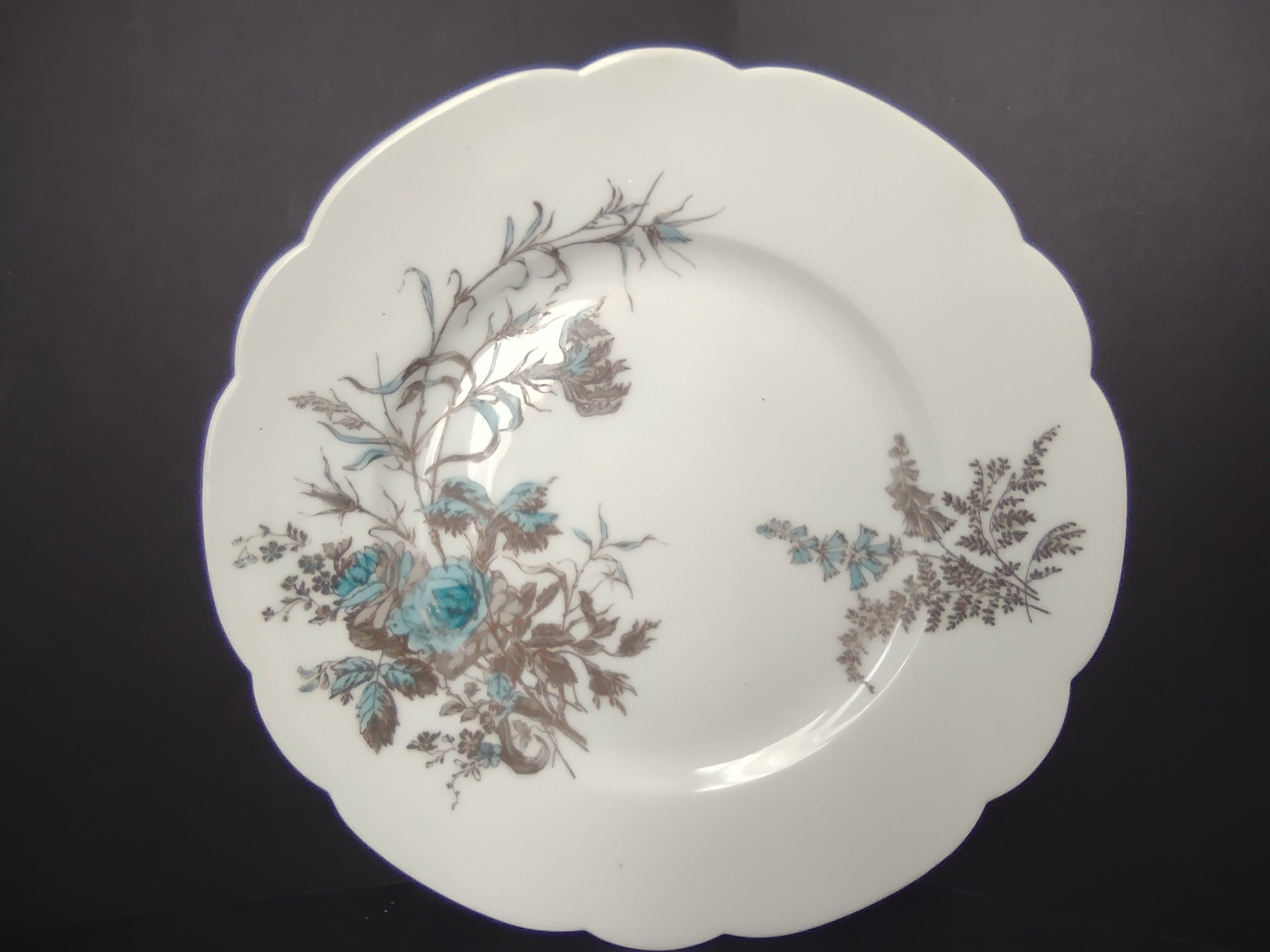 Antique Haviland Limoges Blue Flower Fern Luncheon/Salad Plate 8-1/2" (lot 958)