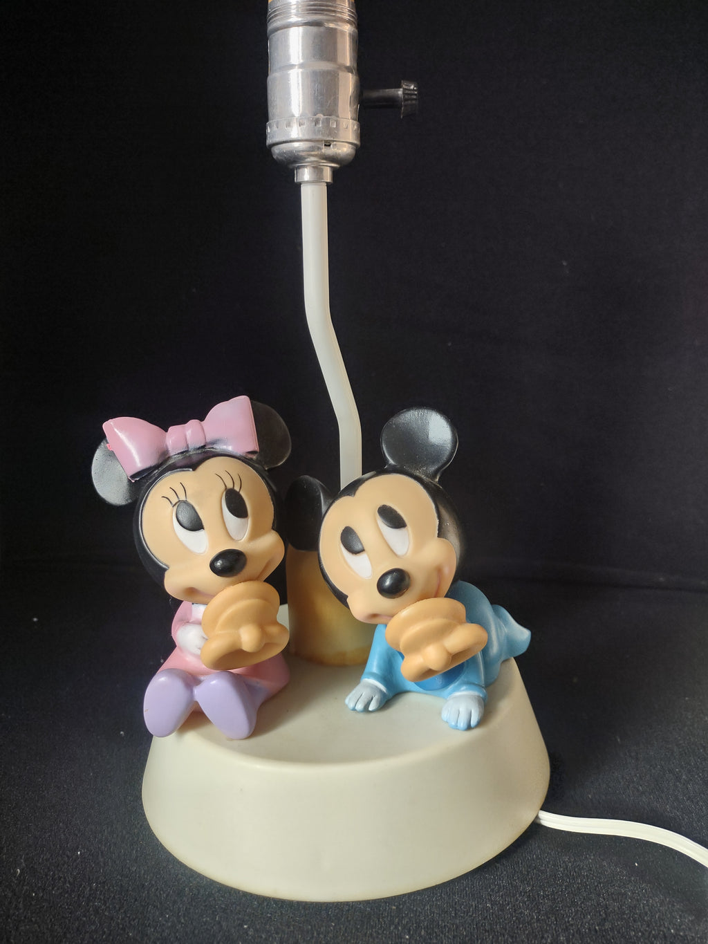 Disney Minnie Mouse Nursery Lamp with Night Light (lot 2493c)
