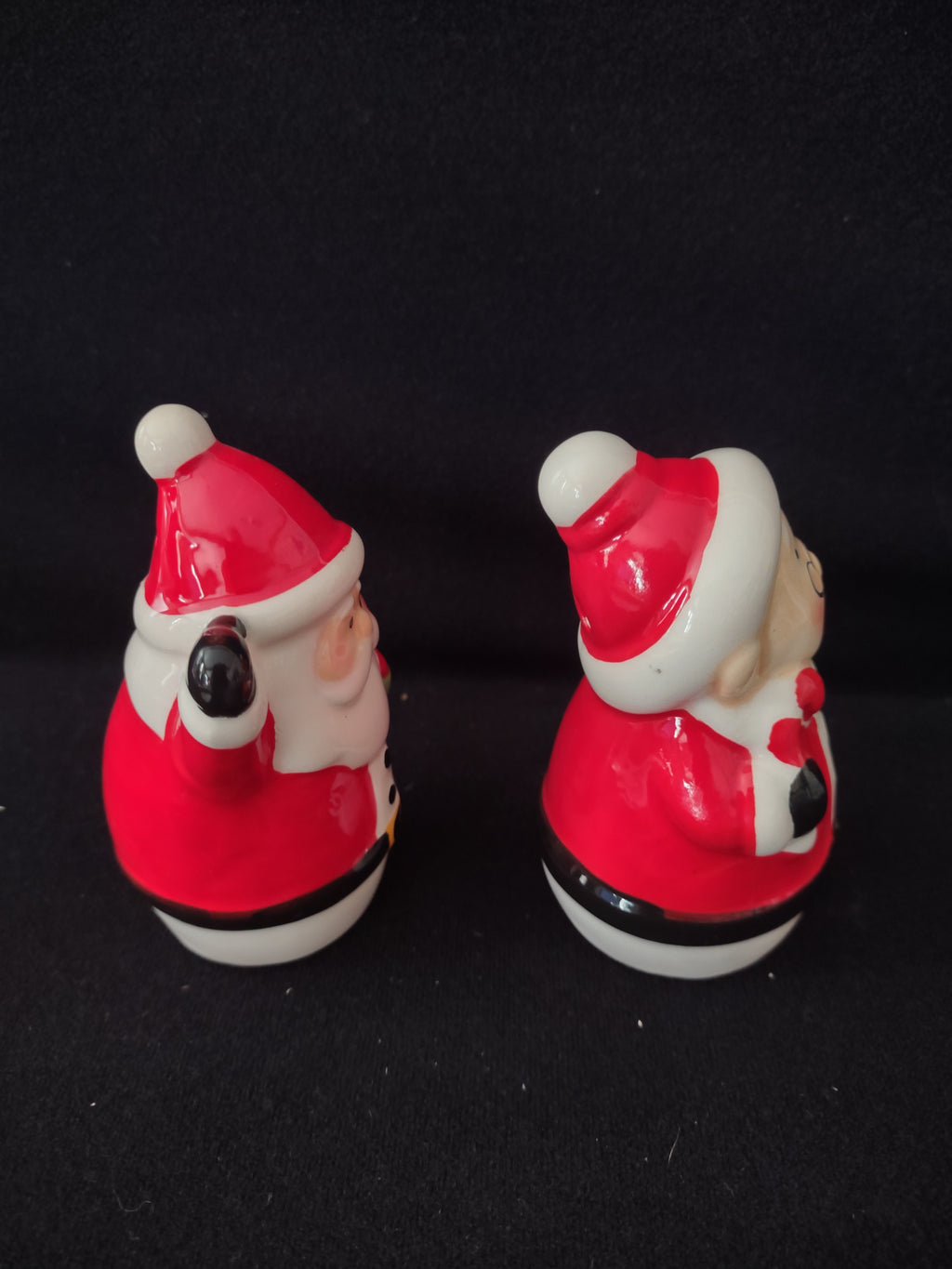 Vintage Christmas Santa Claus Mrs Claus Tray Salt Pepper Set (Lot 4091)