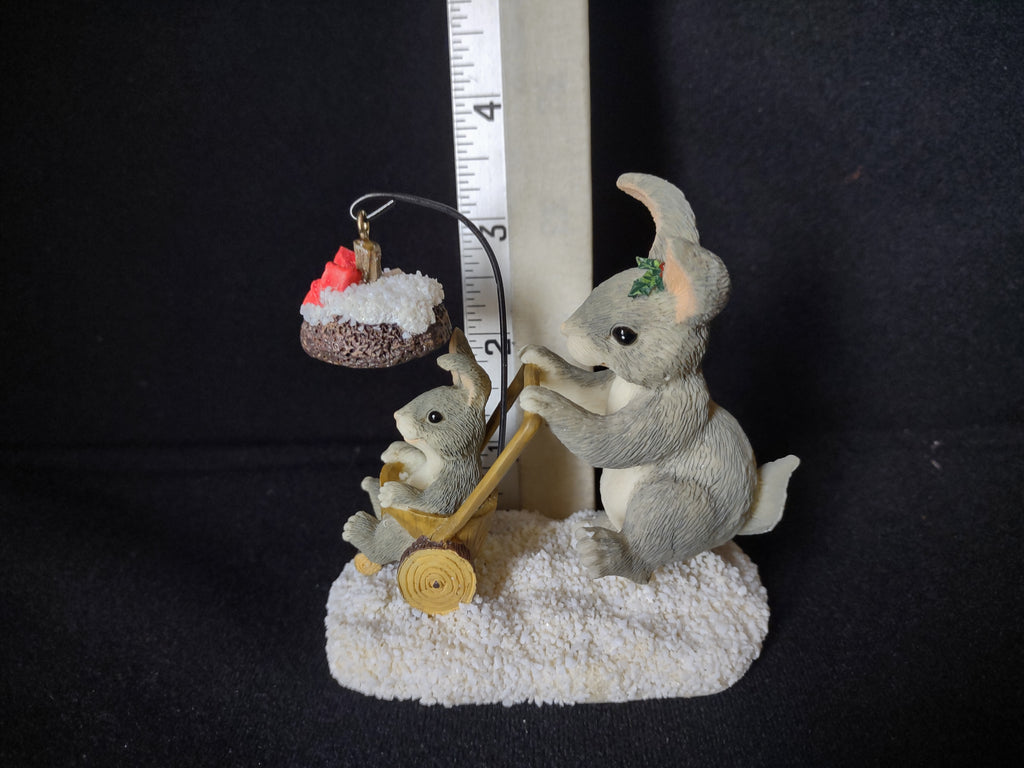 Charming Tails Christmas Stroll Bunnies Fitz and Floyd (lot 1734)