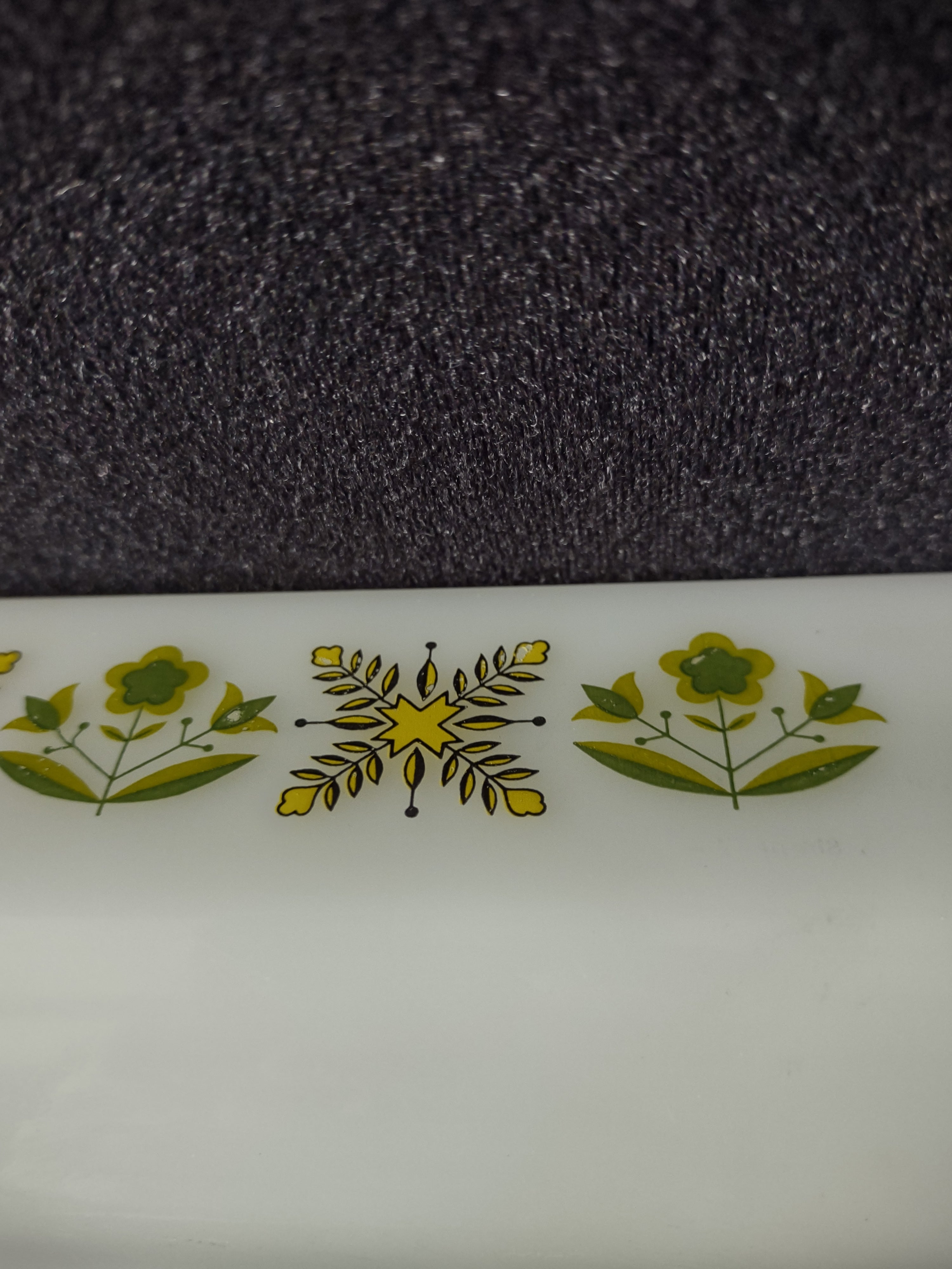 Vintage Milk Glass Fire King Meadow Green 1.5 Qt Casserole (Lot 5239)