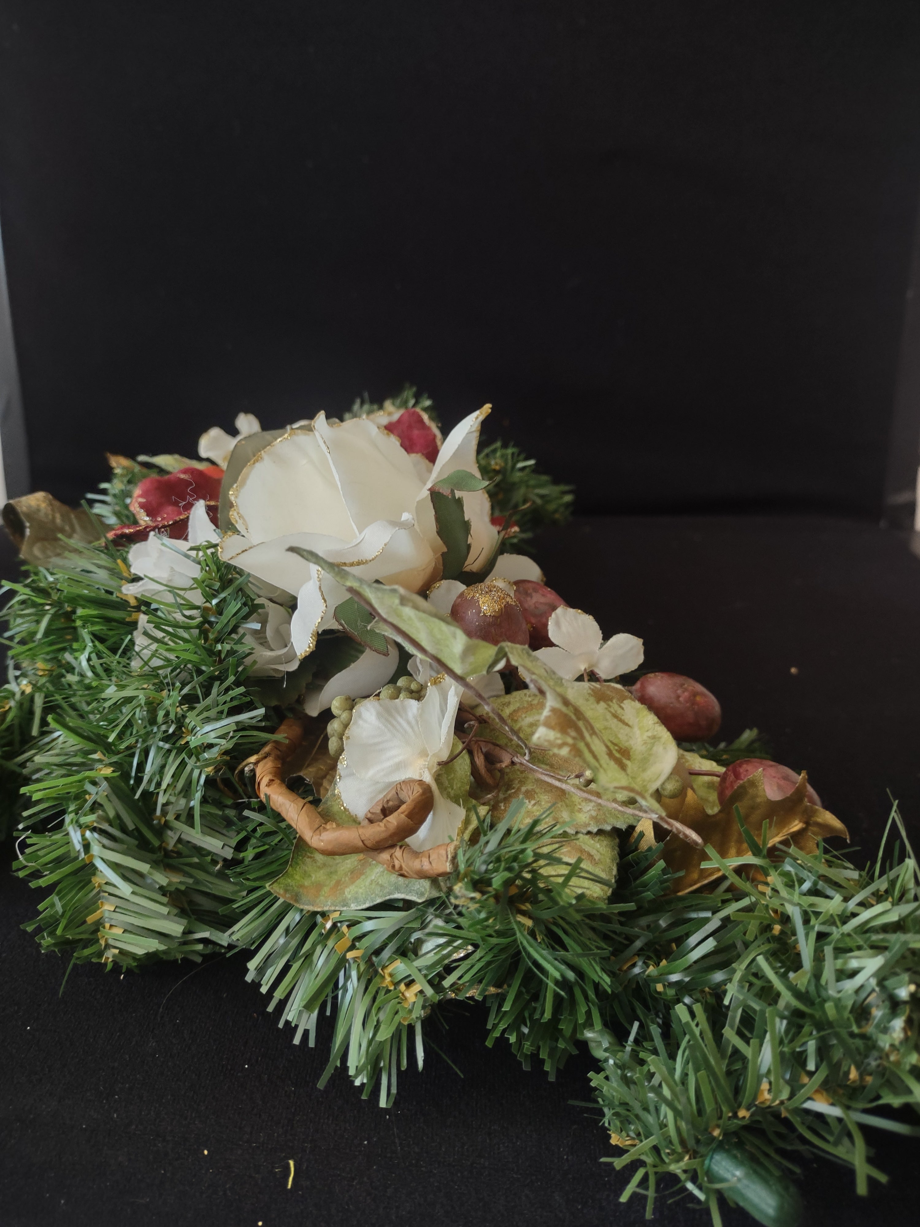 Vintage Christmas Floral Rose Magnolia Pine Swag (Lot 3479)