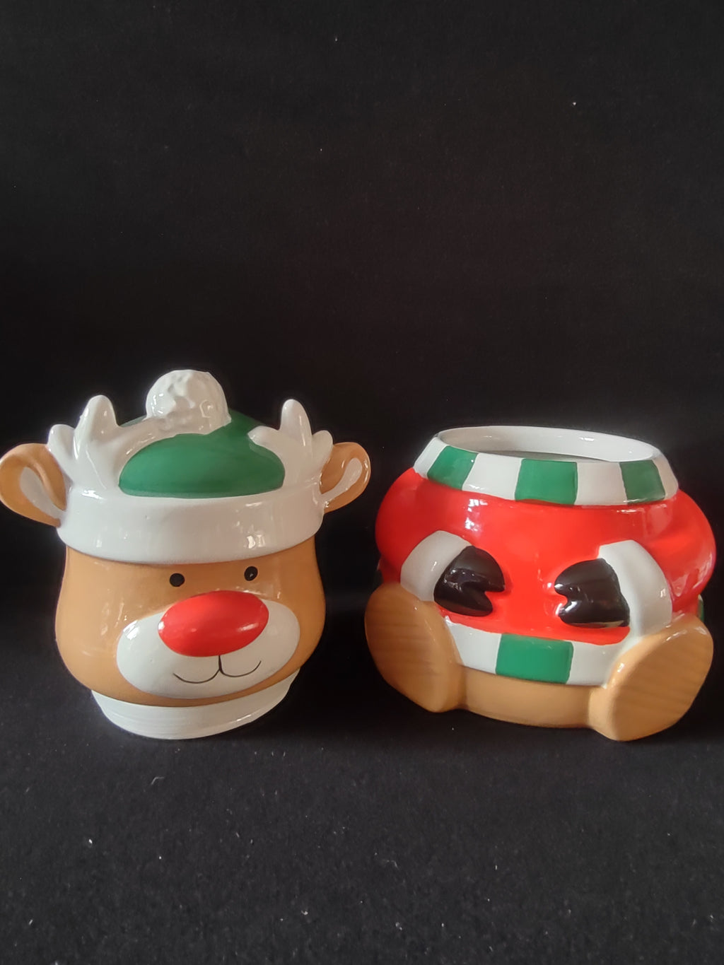 Christmas Bear Reindeer Cookie Jar( lot 3412)