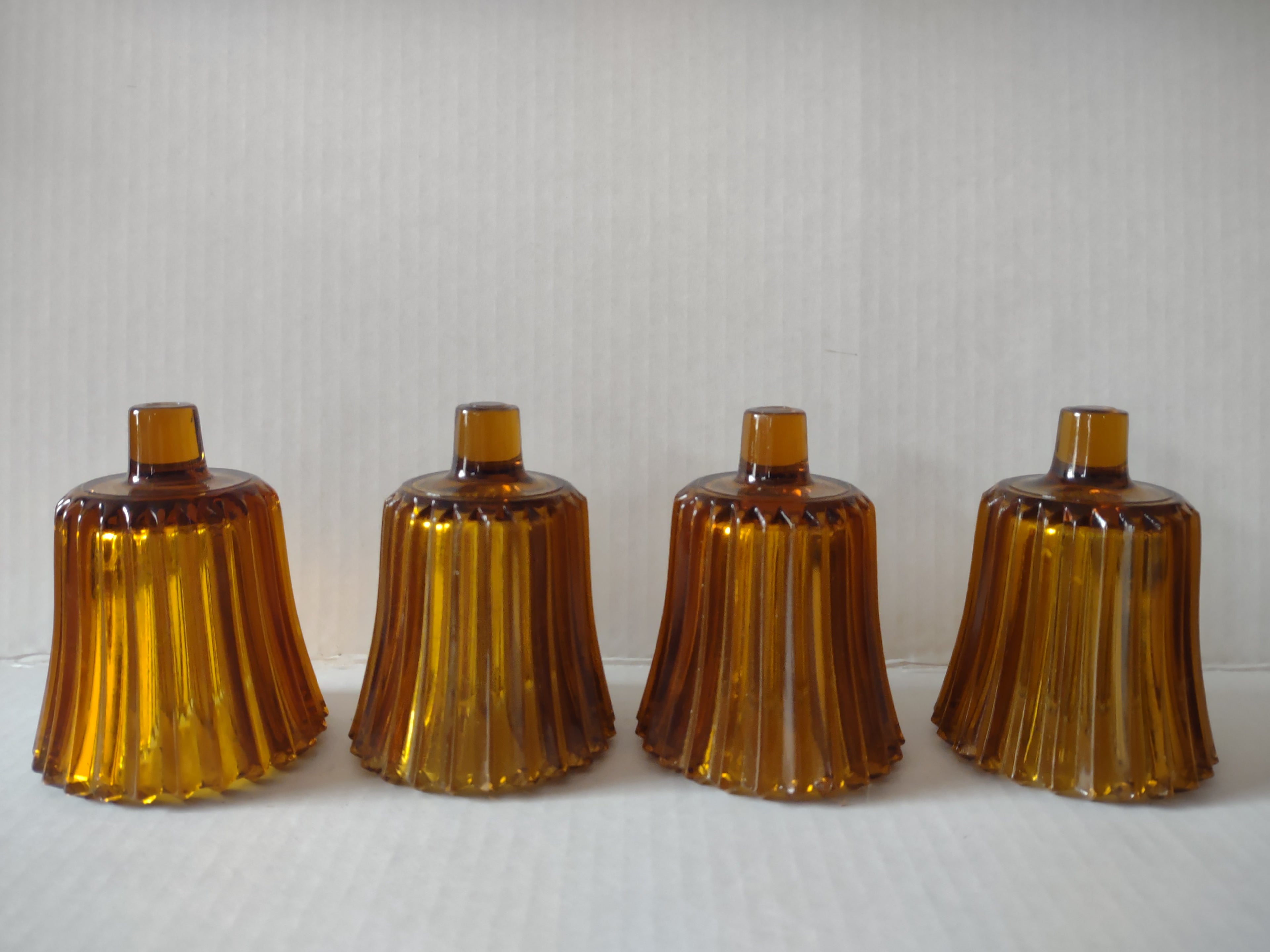 Vintage MCM Amber Glass Ribbed Votive Cup Sconce Candle Holder x 4 (lot 5148)