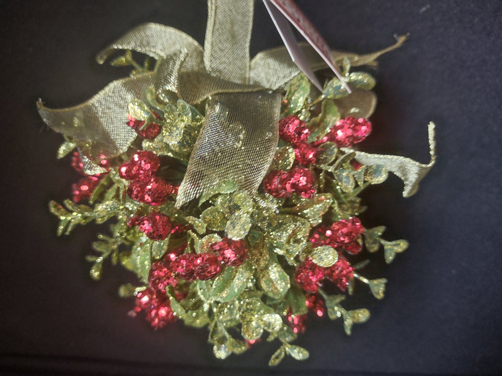 The Original Christmas Holiday Ornament Kissing Krystal Mistletoe (lot 1677)