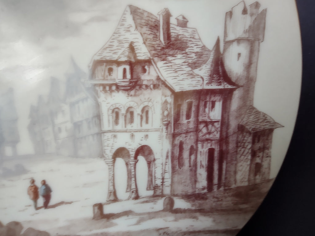 TV Limoges Cabinet Plate Town Design 9"(lot 1125)