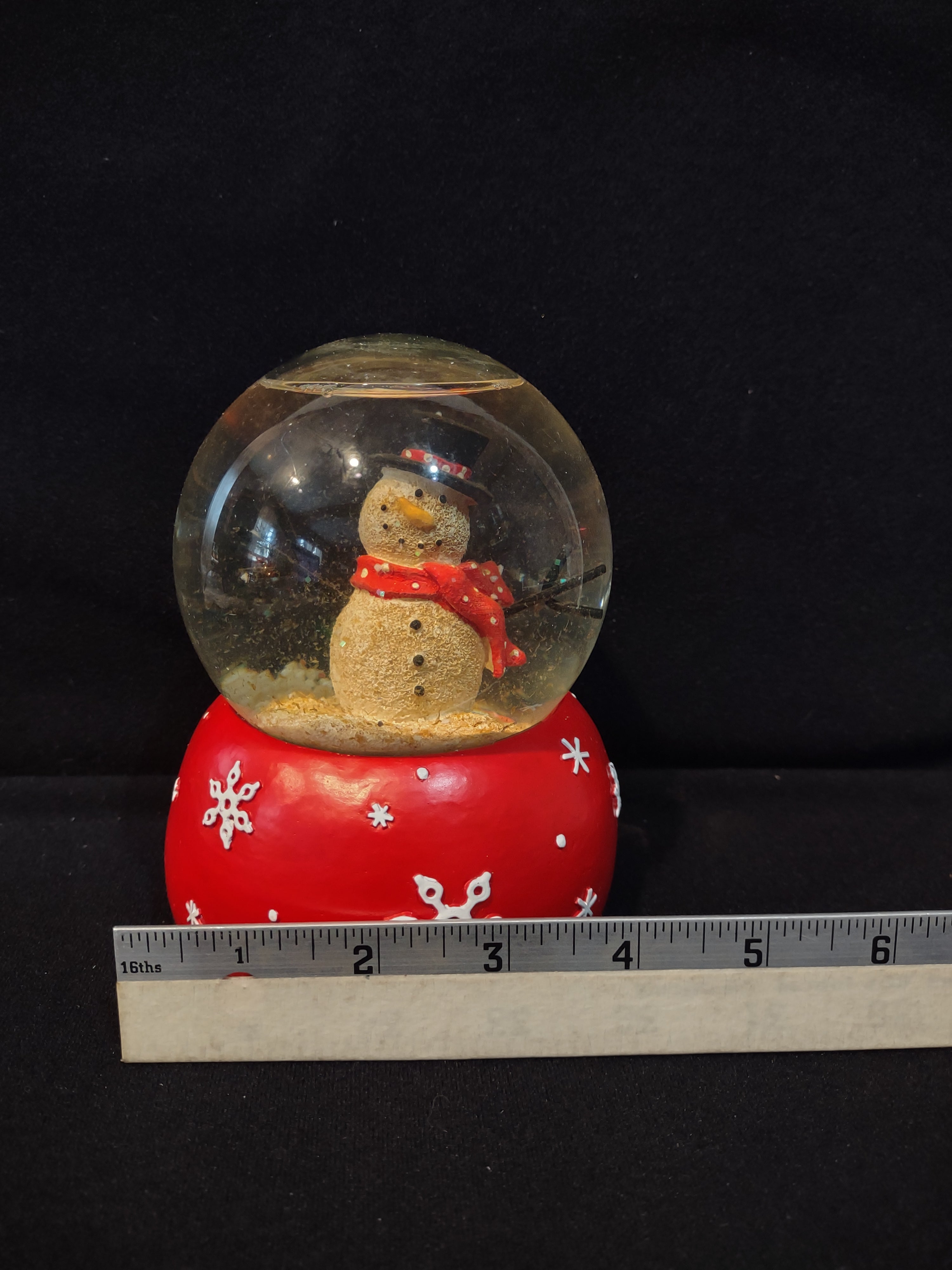 Christmas Musical Snowman Snow Globe (Lot 3043t)