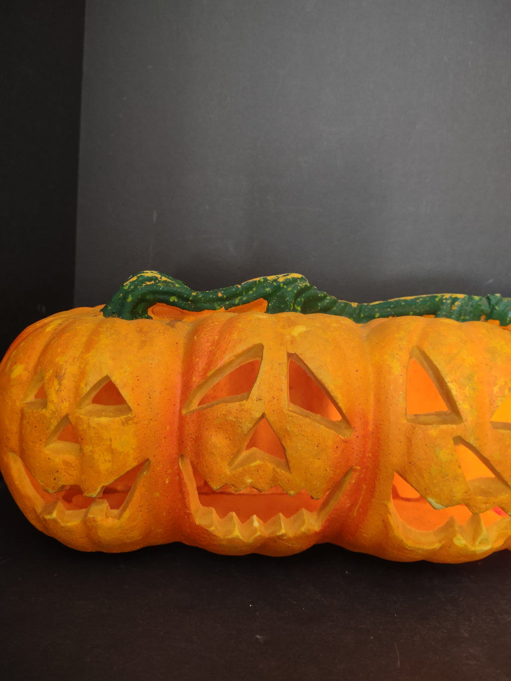 Halloween Polyresin Jack O Lantern Pumpkin Patch 27" Long (Lot 3139)