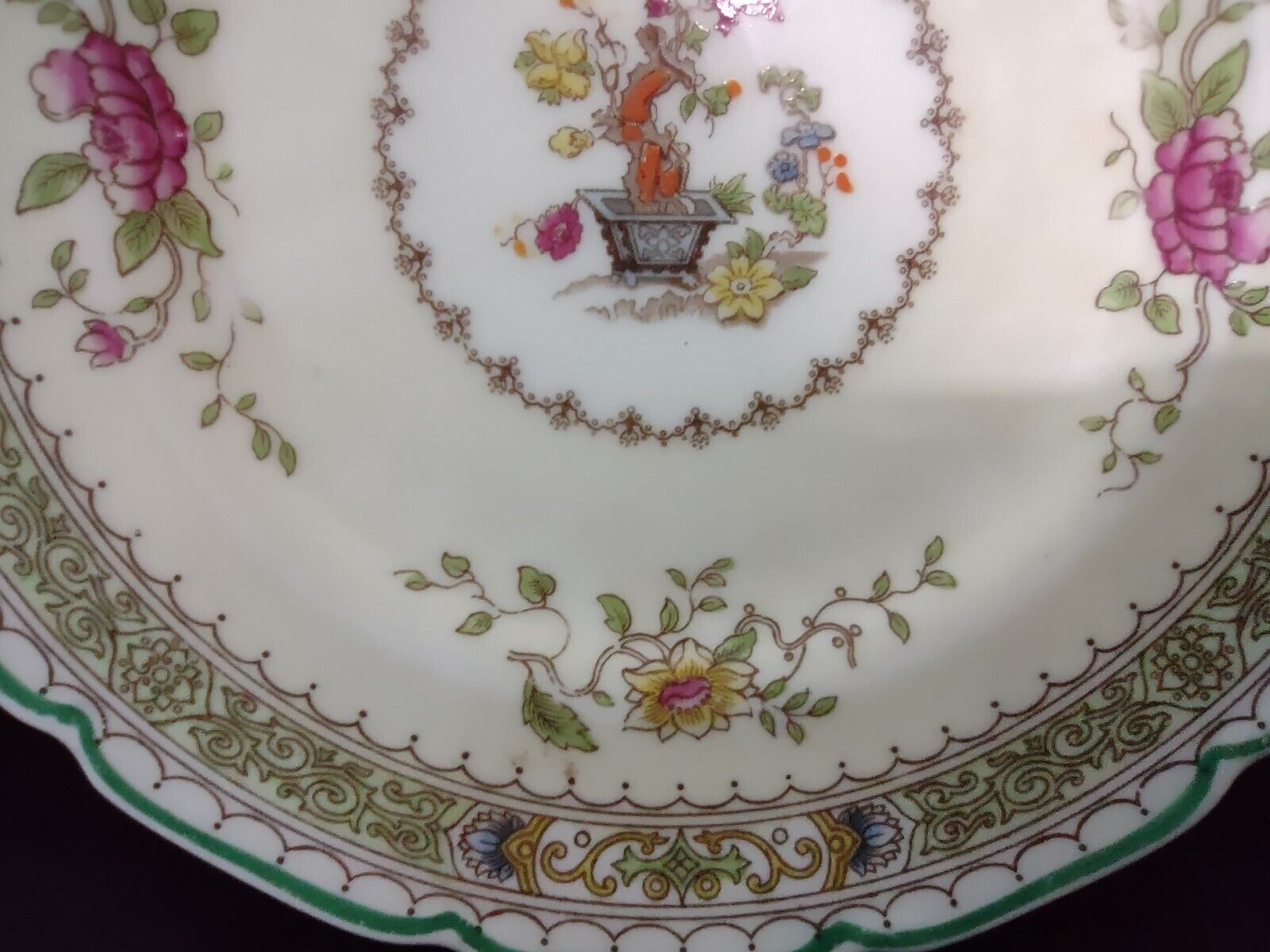 Vintage Bone Royal Doulton Indian Tree England Dessert Bread Plate 6-1/4" (lot 142)