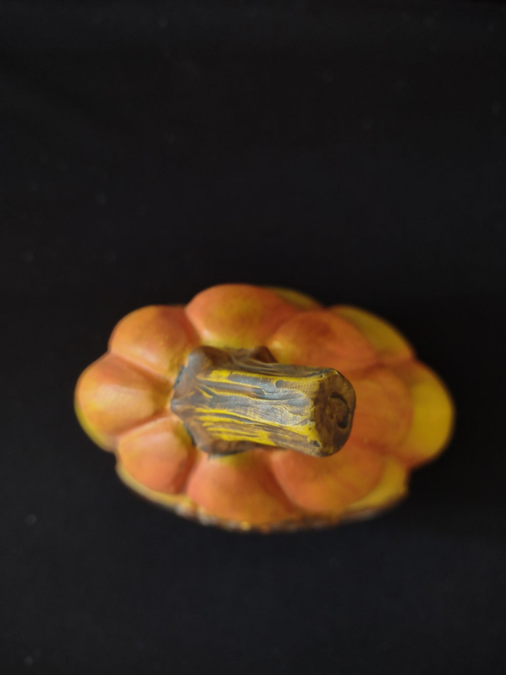 Thanksgiving/Fall Polyresin Happy Fall Pumpkin (Lot 3127)