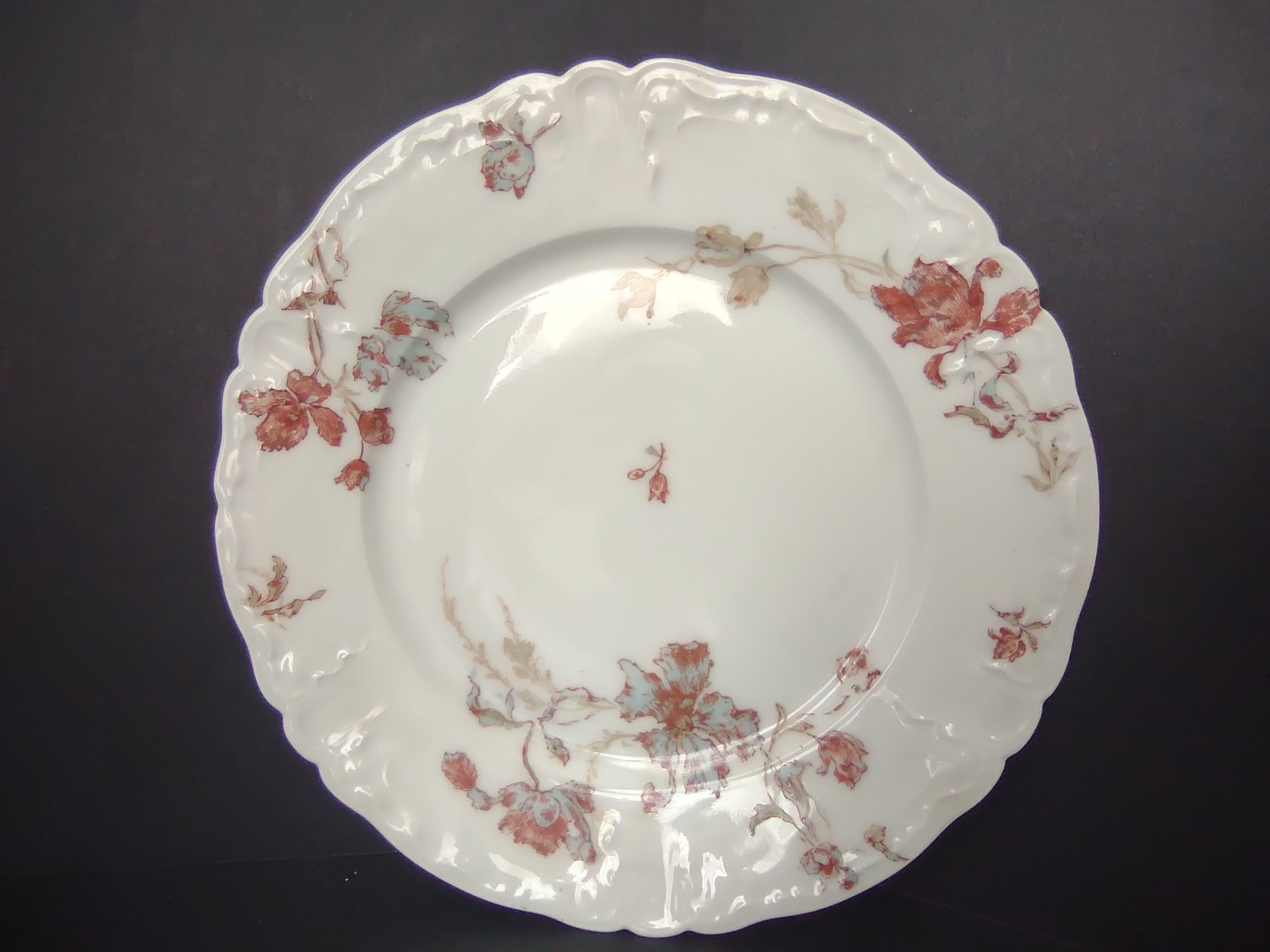 Haviland Limoges Blue Red Flower Luncheon Plate T.M. James & Sons (lot 953)