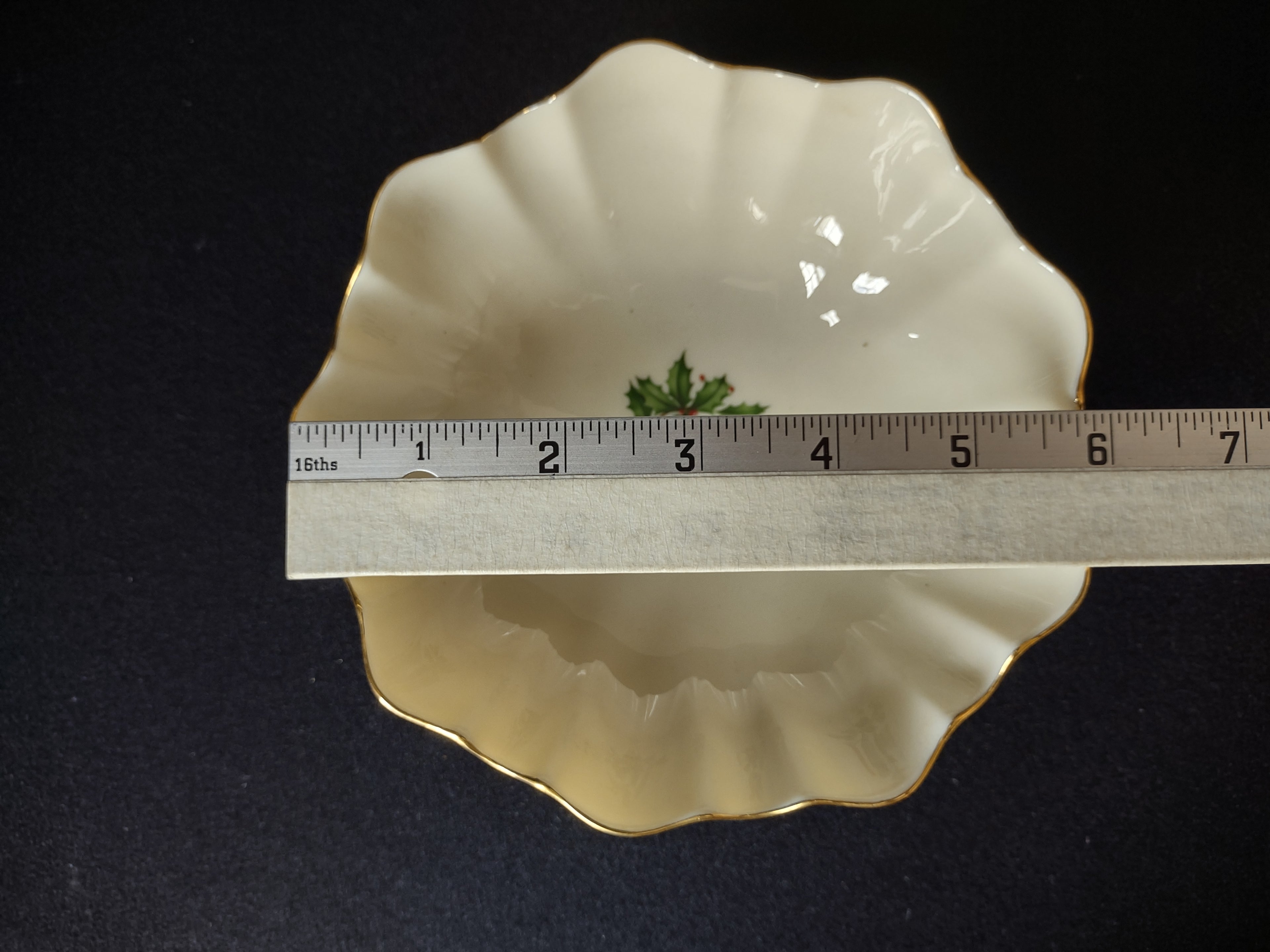 Vintage Lenox Special Holly Design Gold Trim Candy Nut Dish (lot 1903)