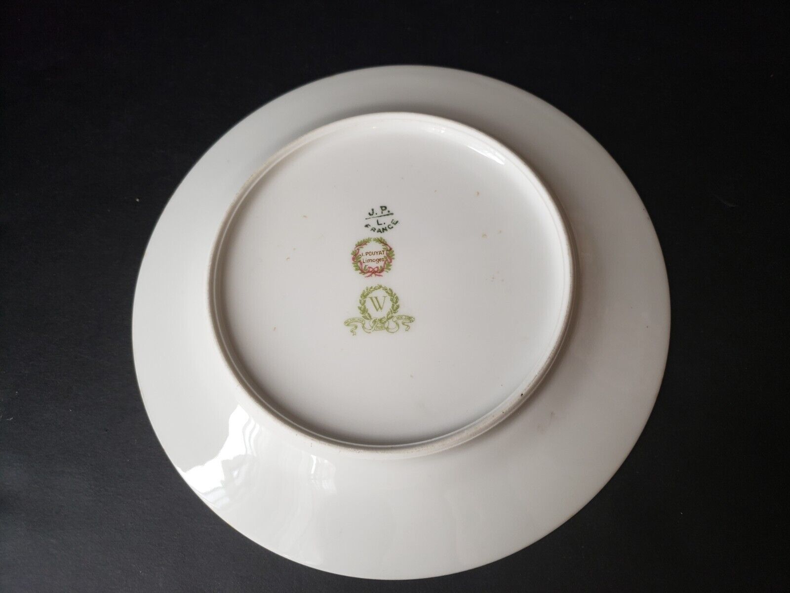 JP Limoges France Gold Trim Green Laurel Dessert Plate 7-1/2" (lot 599)