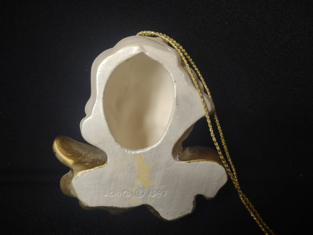 Scioto 1987 Vintage Cherub Ceramic Christmas Ornament (lot 1616)