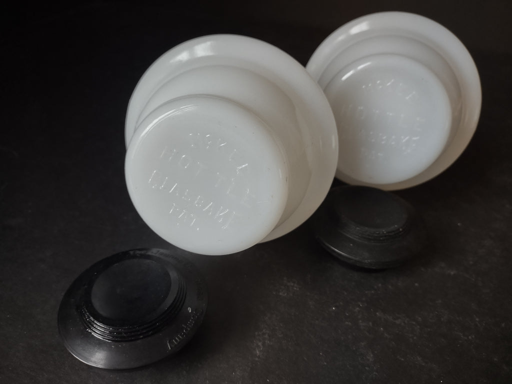 Vintage Mckee Hottle Glassmaker Milk Glass x 2 with Lid with Eagle (lot 5263)