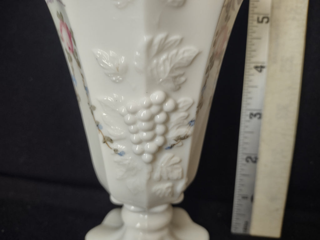 Vintage Westmoreland Milk Glass Vase Roses Ribbons (lot 2670c)