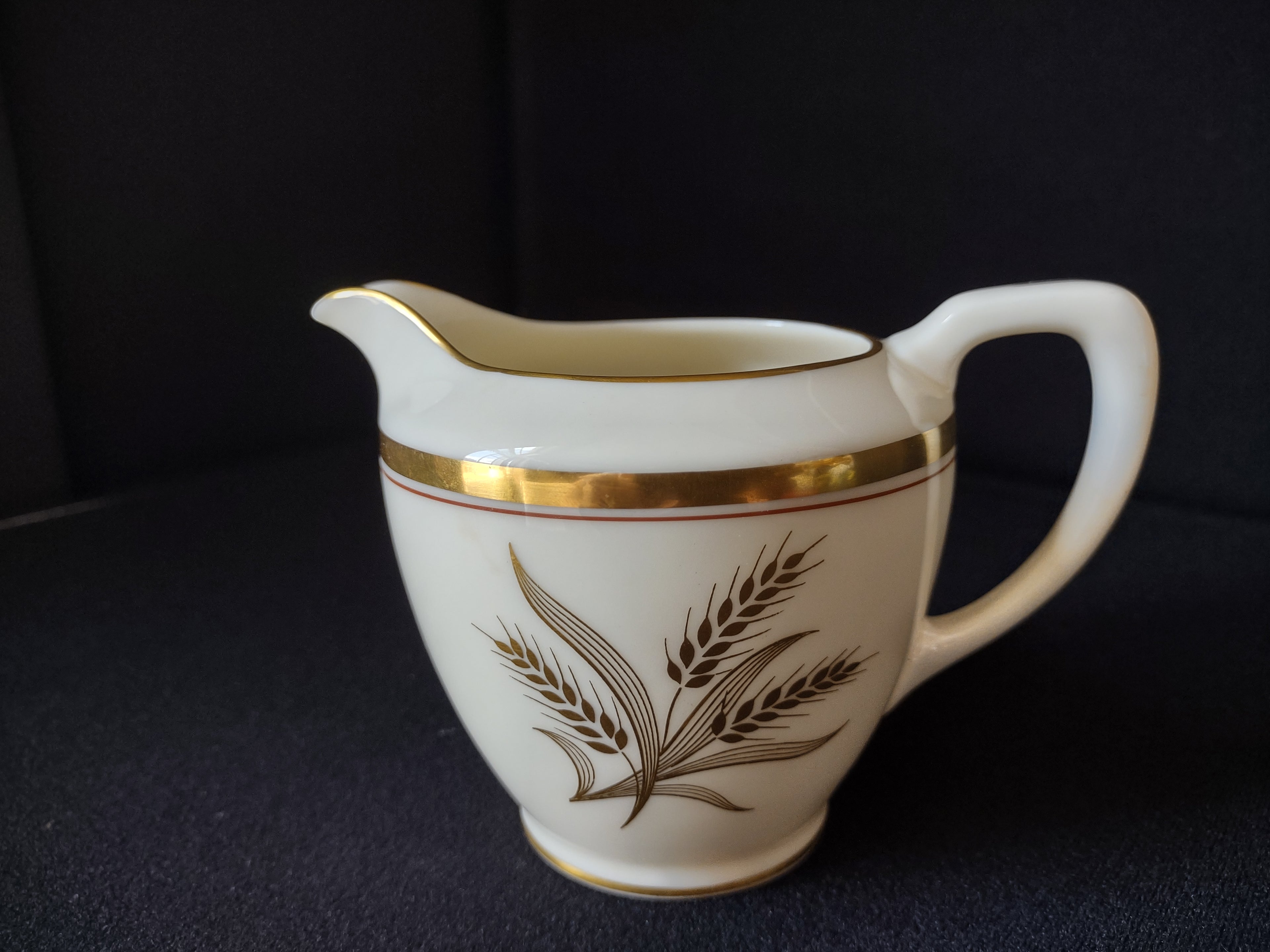 Vintage Lenox Westfield R-440 Creamer (lot 1891)