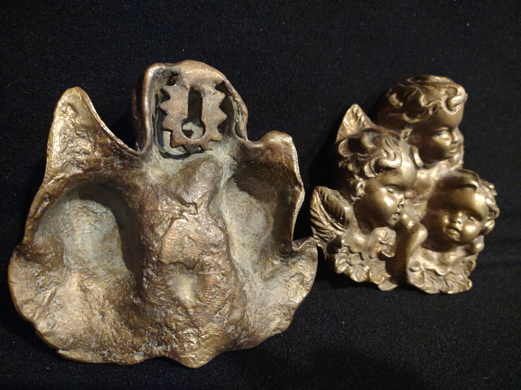 Vintage Set of 2 Brass Wall Hanging Angels 4" (lot 2548)