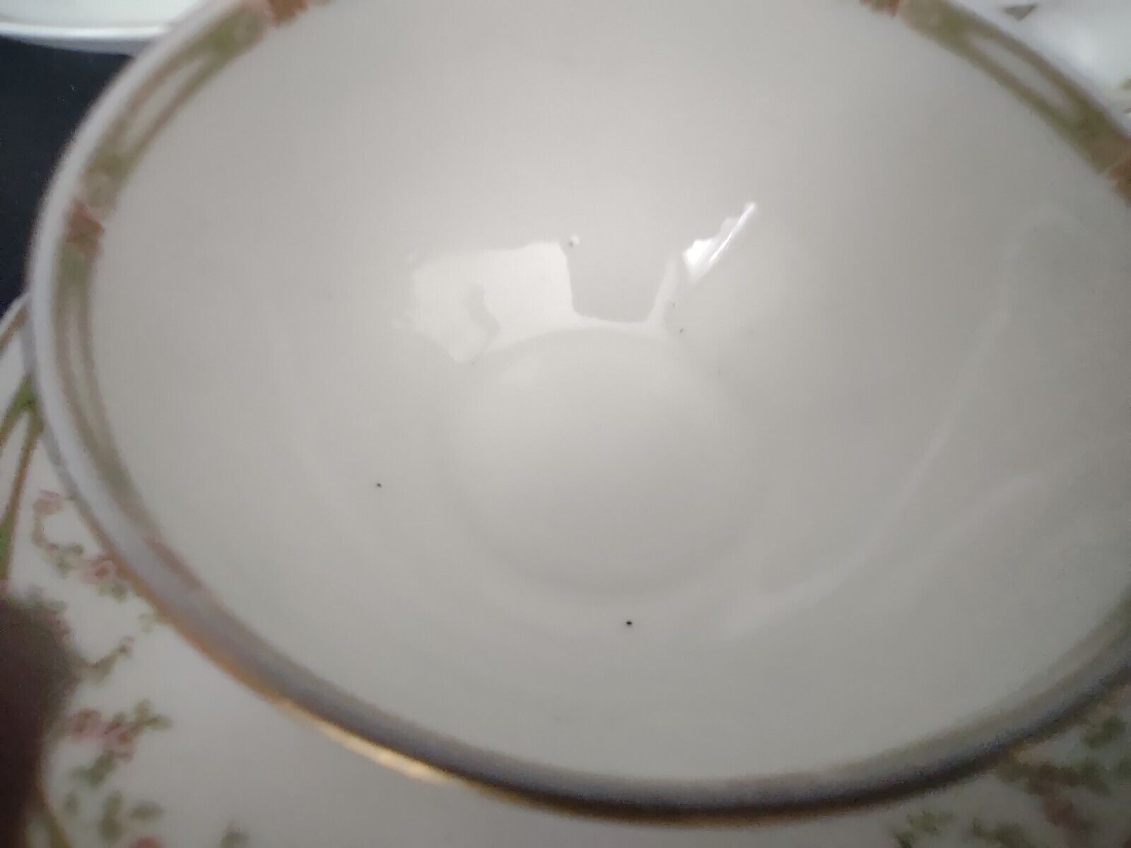 Haviland Limoges Schleiger 346 Red Rose 3 x Tea Cup (lot 542)