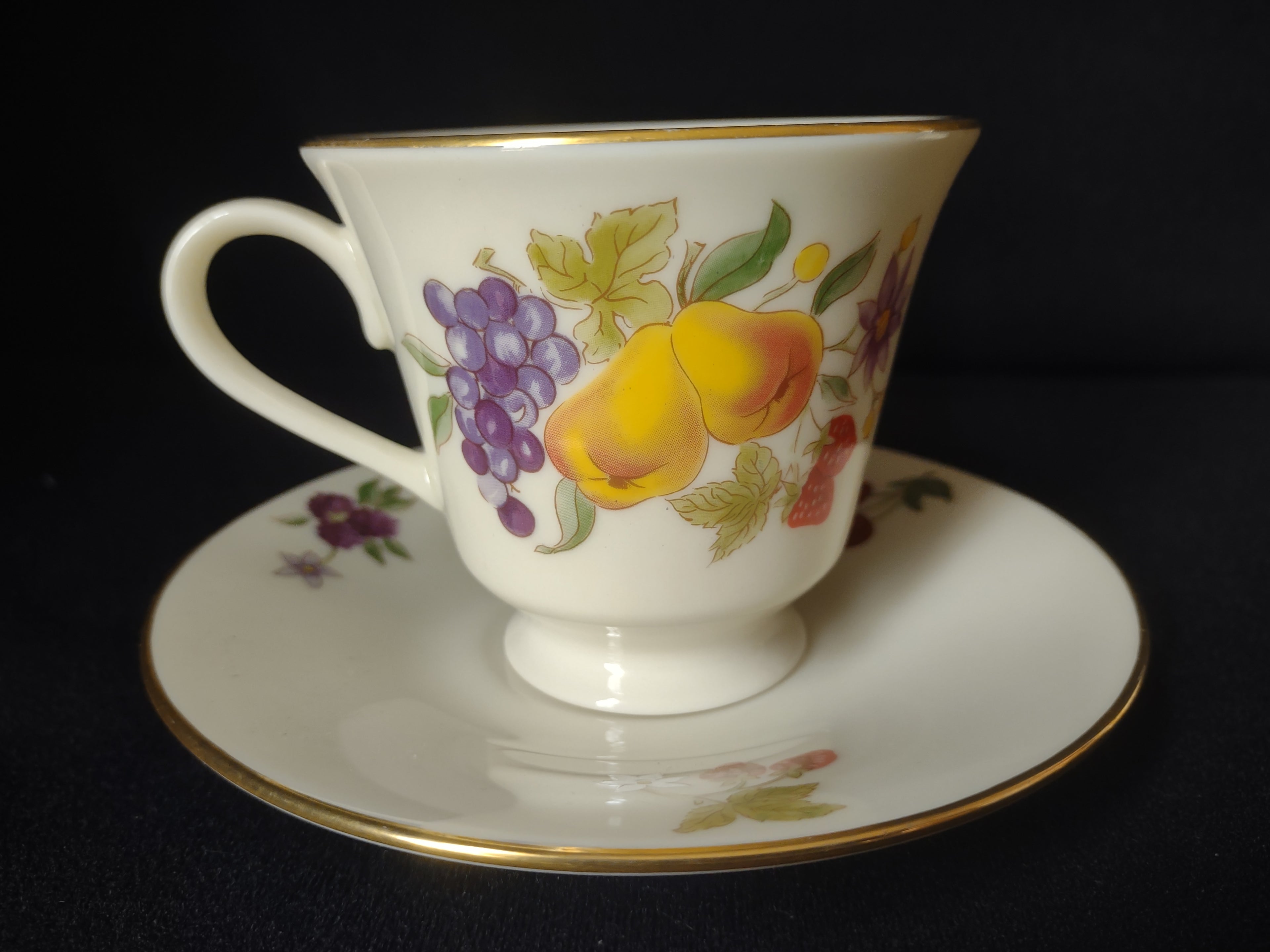 Vintage Lenox Special Fruit Design Tea Cup with Saucer (lot 1848)