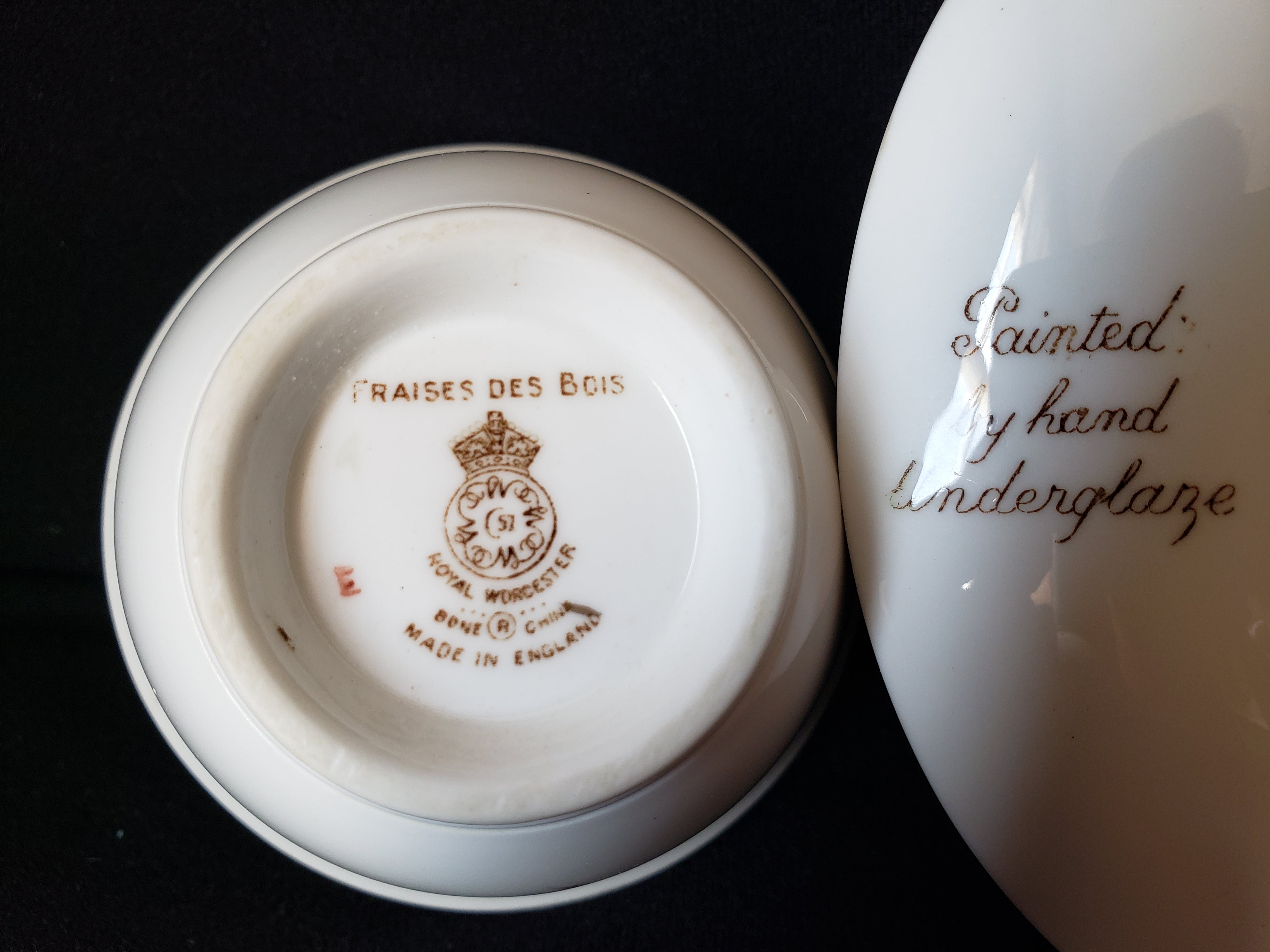 Vintage Royal Worcester Fraises Des Bois Tea Cup with Saucer (lot 2133)