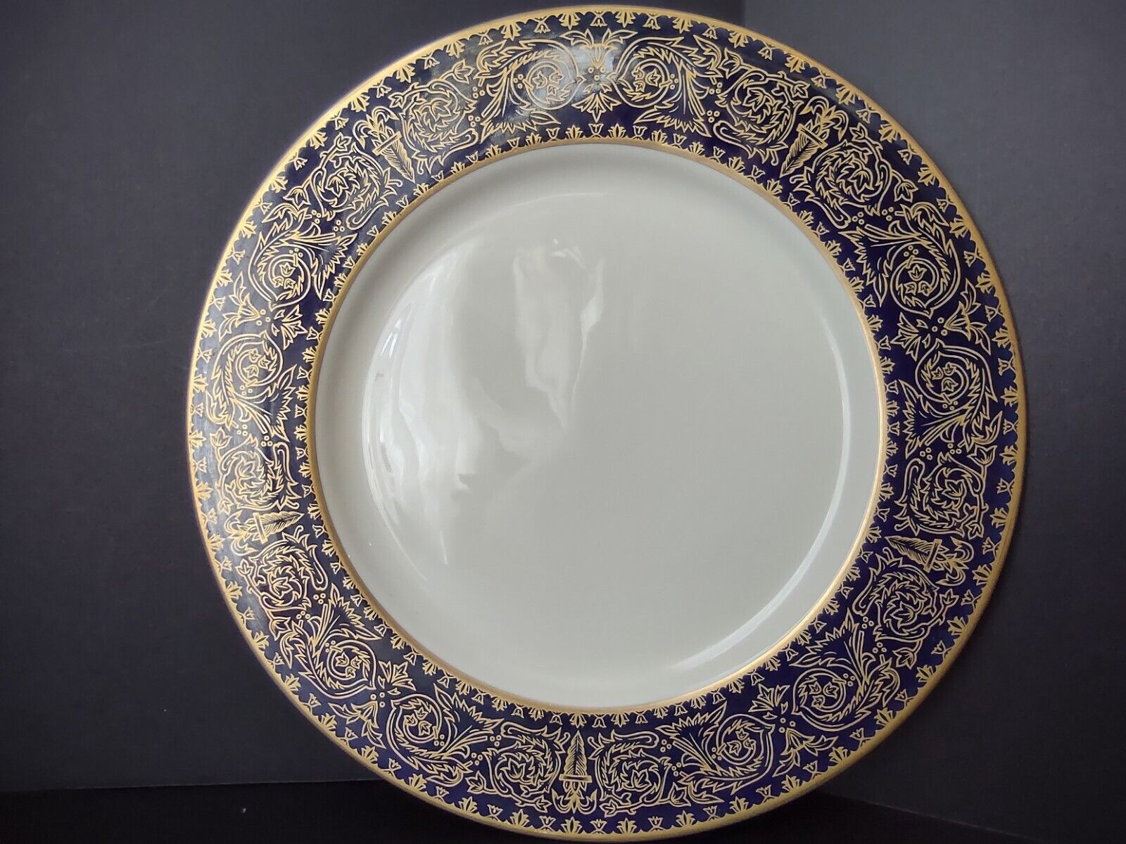 Alvin USA Heavy Ornate Gold Trim Cobal Blue Dinner Plate 10-1/8" (lot 722)