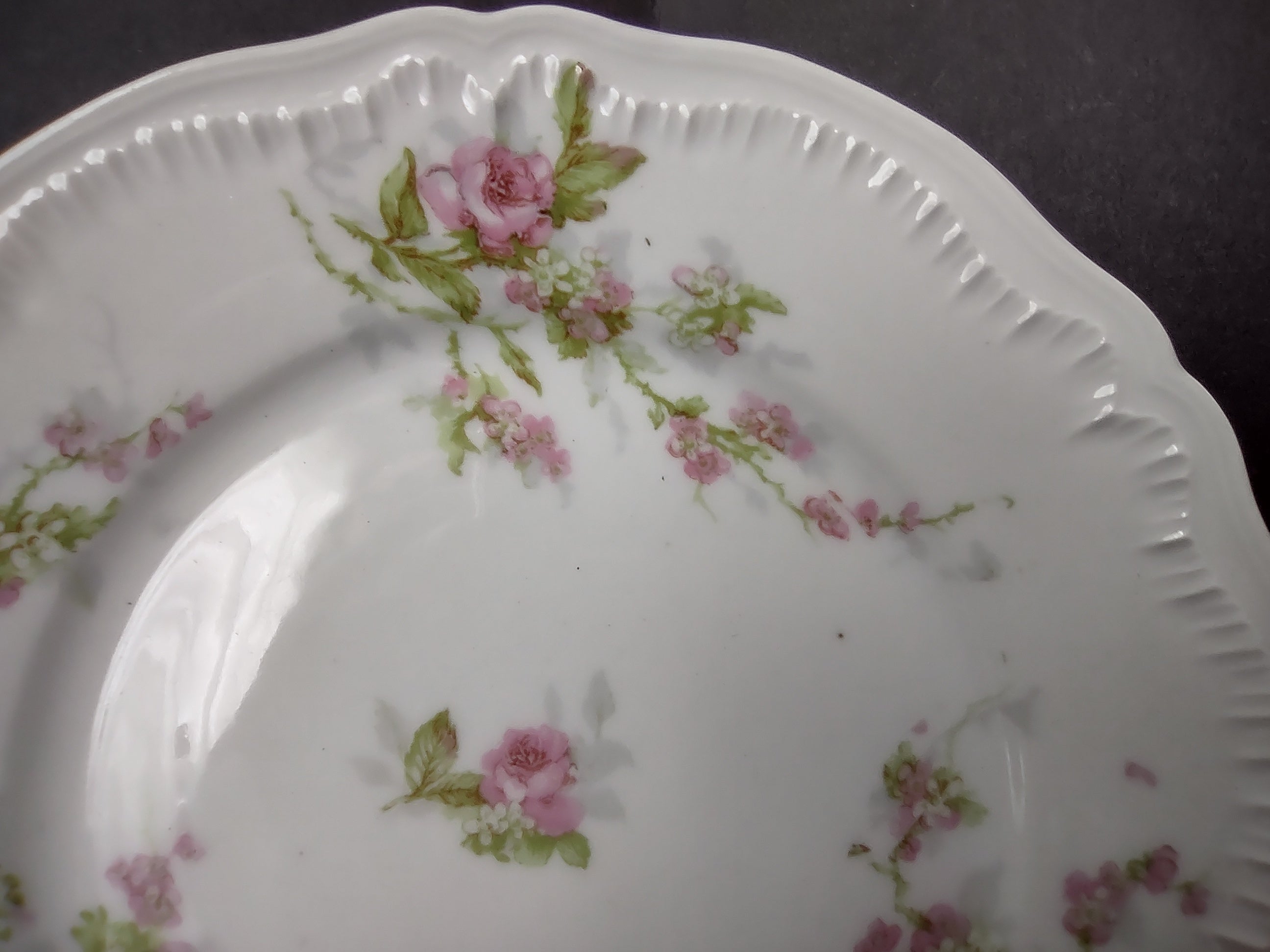 Haviland Limoges Dessert/Salad Roses Floral French Chic (lot 996)