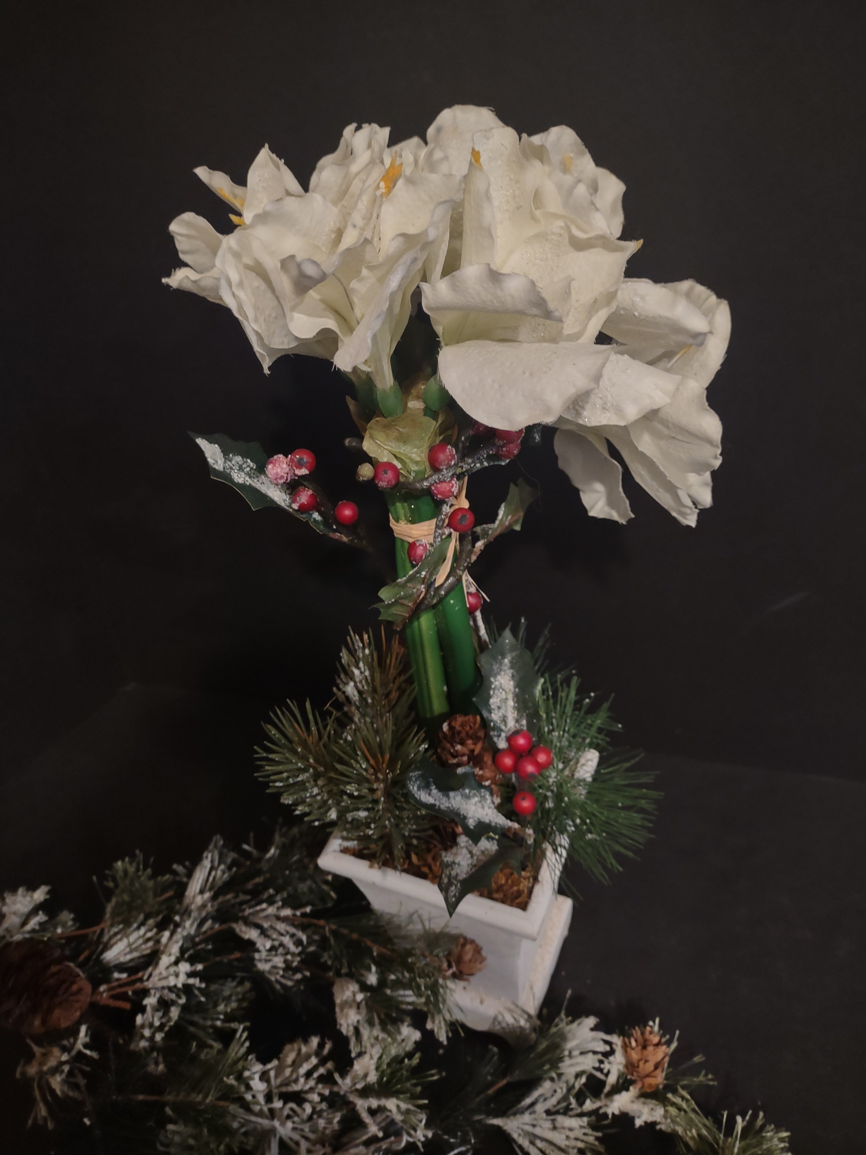 Christmas Vintage Topiary Flower Iced Pinecones Branch (lot 1272)