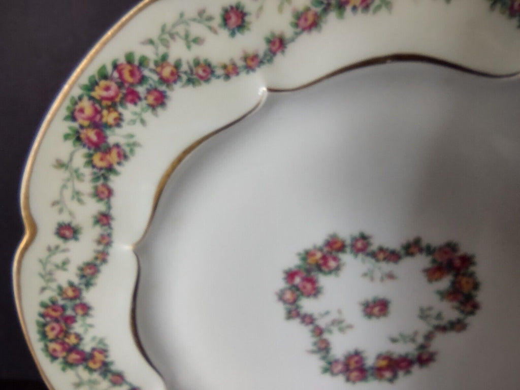 Haviland Limoges Red Rose Garland Cream Dinner Plate 9-3/4" (lot 356)