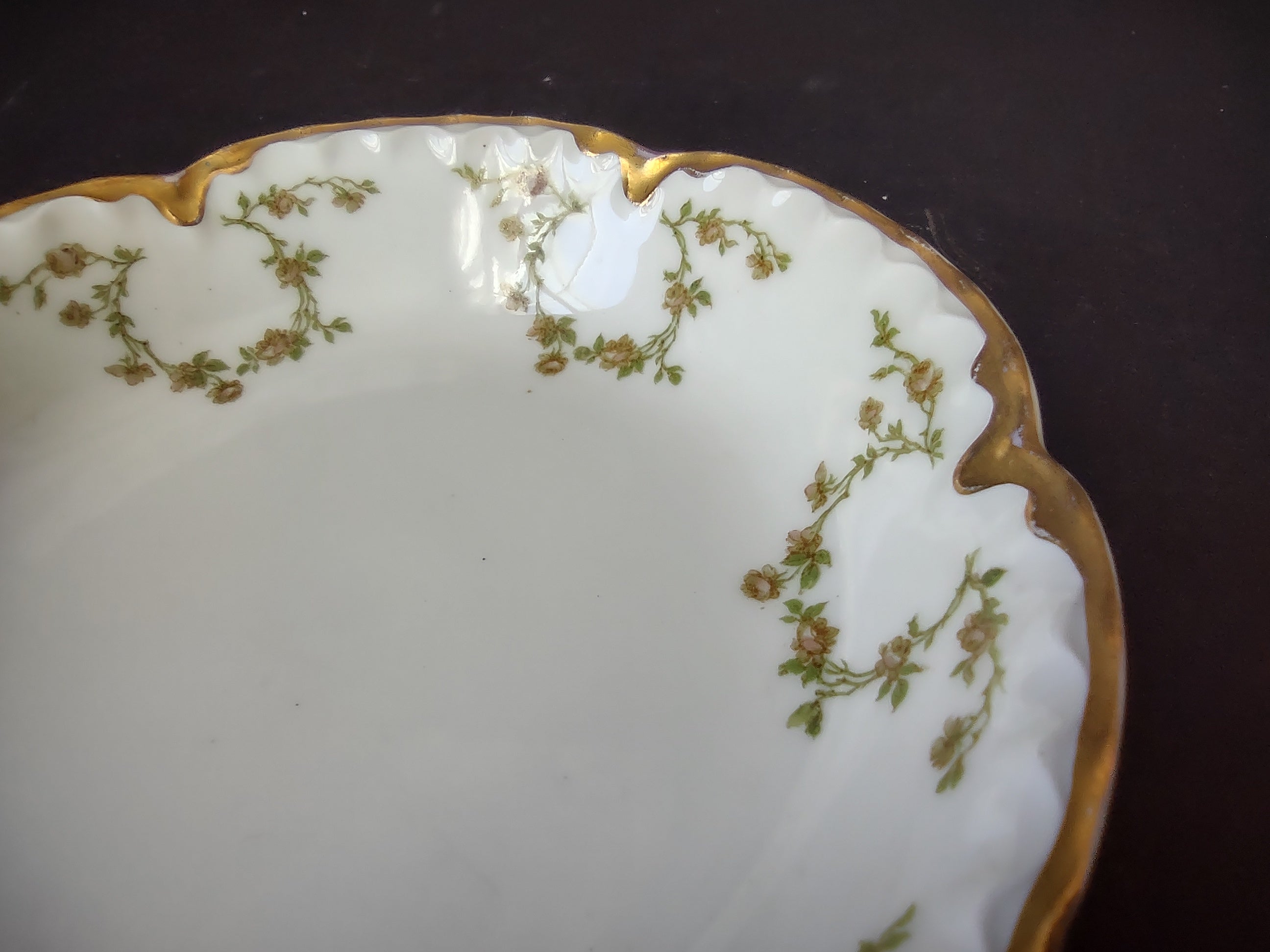 Haviland Limoges French 5" Cranberry Bowl Green Gold Trim (lot 1118)
