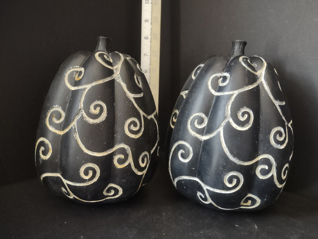Halloween Black Pumpkin x 2 Silver Scroll Design 8" Polyresin (lot 3000j)