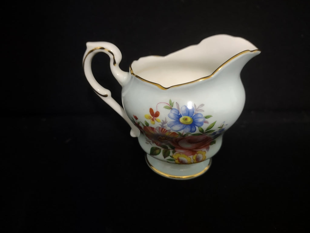 Vintage Set Creamer and Sugar Bowl Paragon Bone China England 2-3/4" (lot 119)