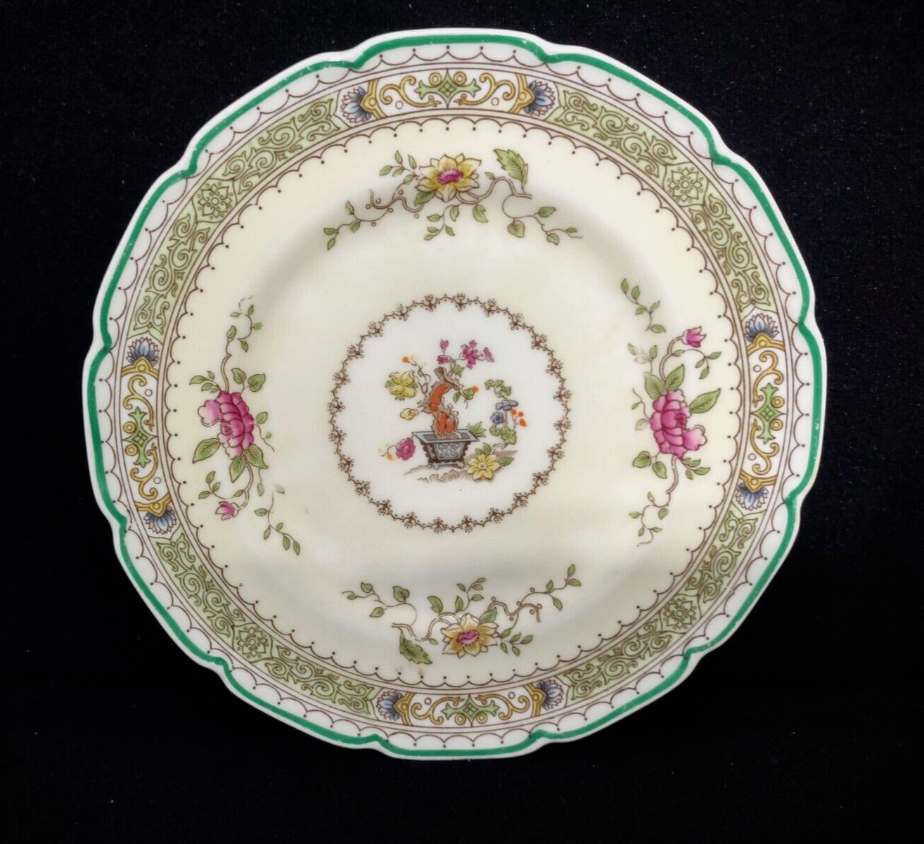 Vintage Bone Royal Doulton Indian Tree England Dessert Bread Plate 6-1/4" (lot 142)