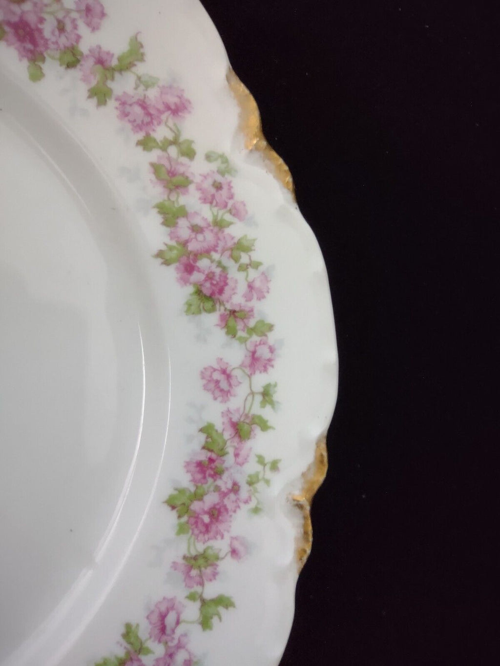 Haviland Limoges Green Gold Pink Rose Center Dinner Plate 9-3/4" (lot 325)