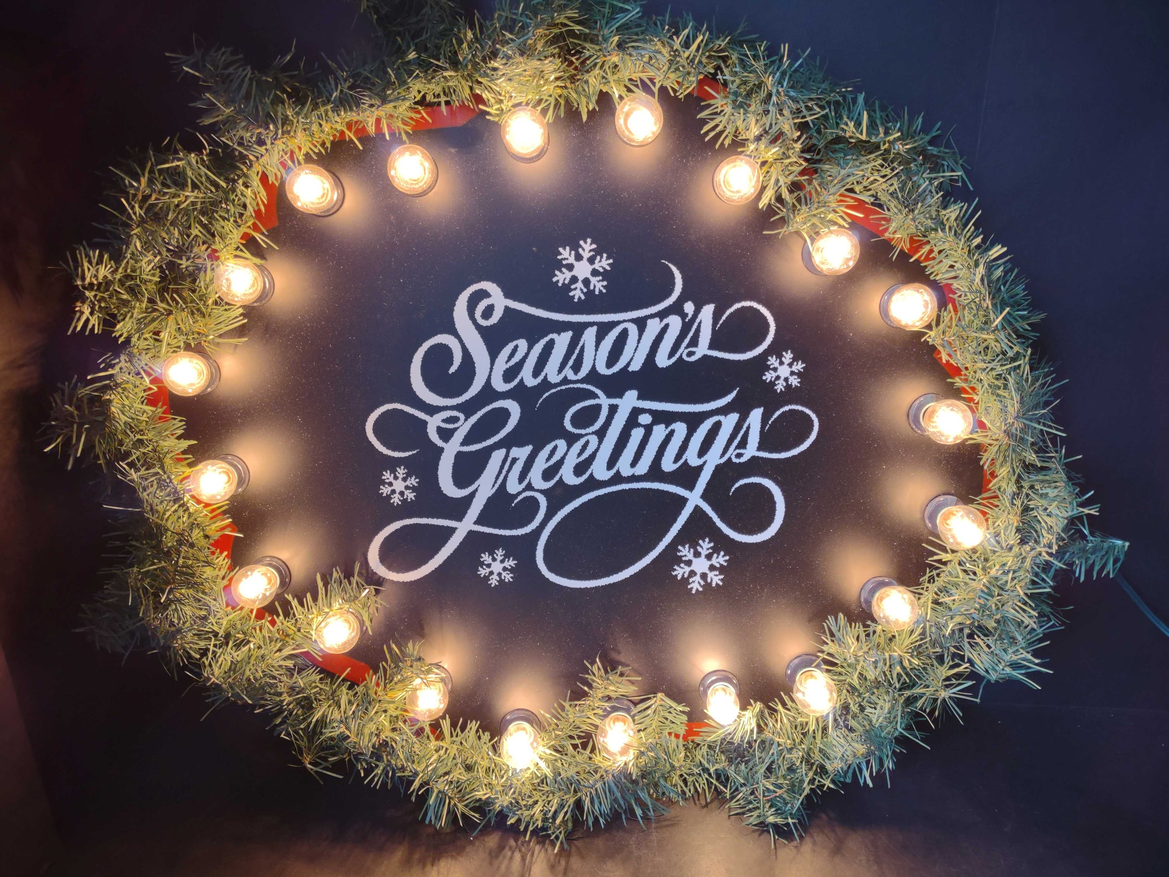Vintage Christmas Season's Greetings Lighted Sign 24x20 Gemmy (lot 3326)