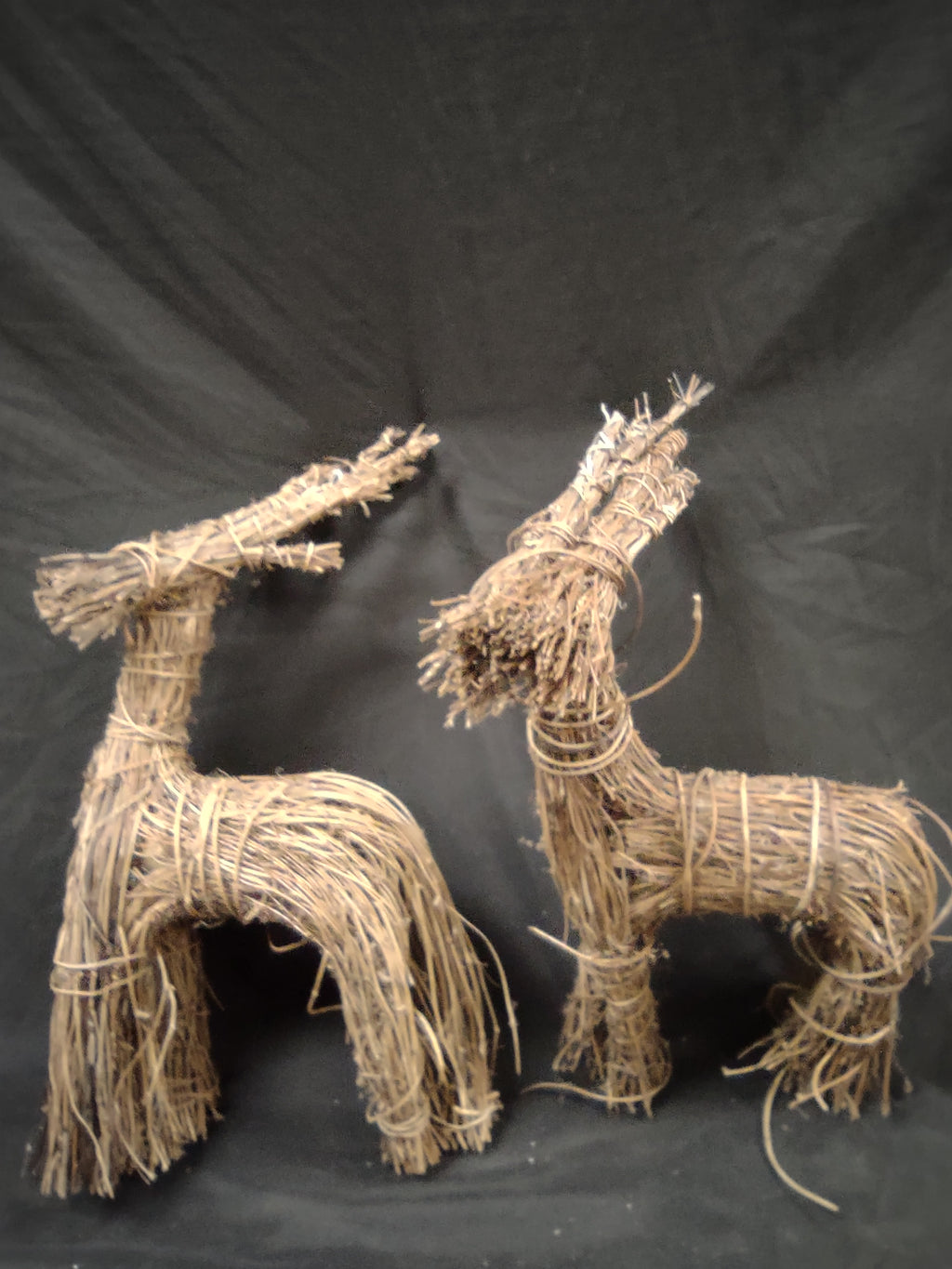 Christmas Grapevine Twig Reindeer Handcrafted Primitive Rustic 18" (lot 1315)