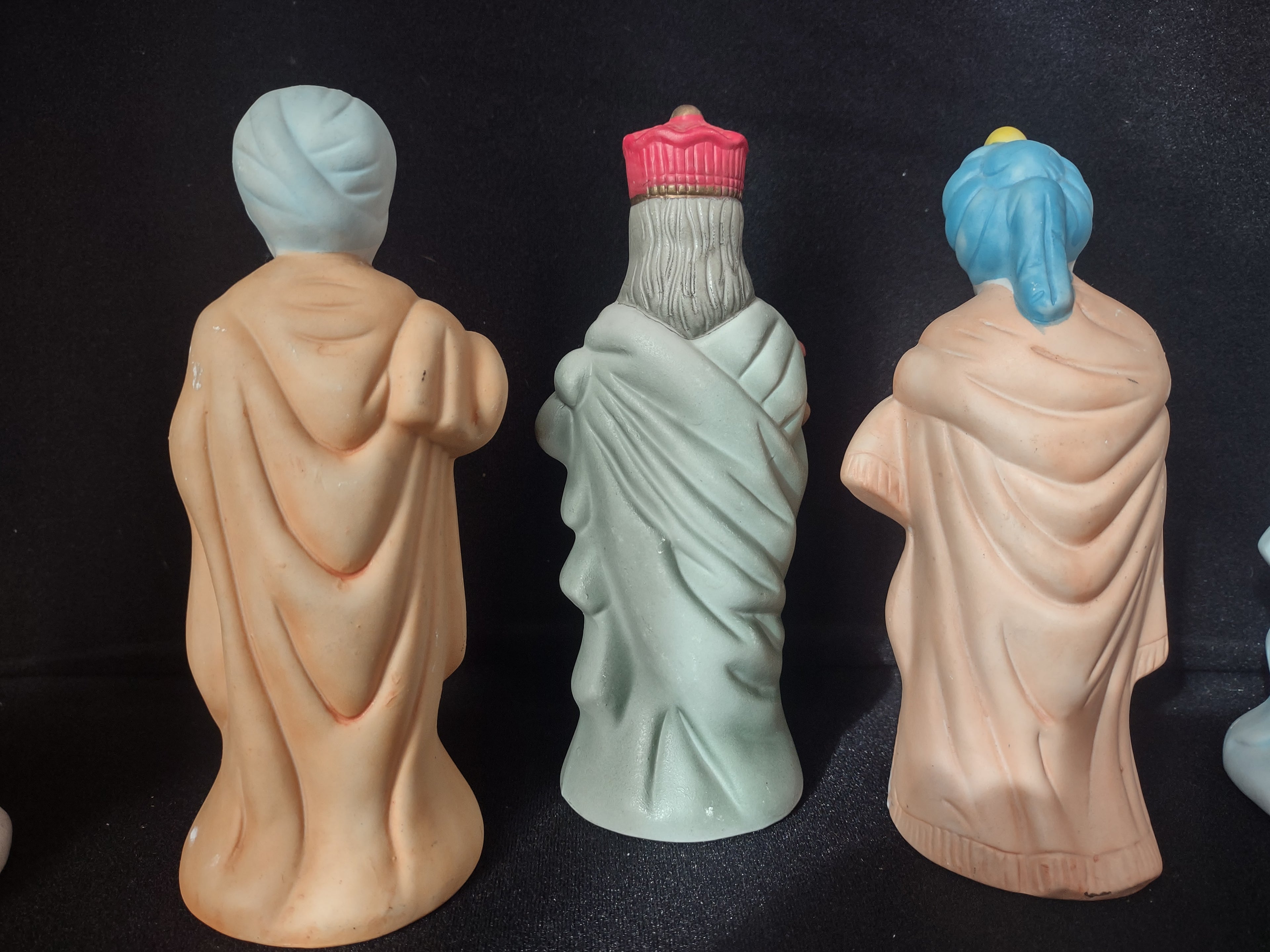 Vintage Christmas Porcelain Nativity Set NO BABY JESUS (lot 2437)