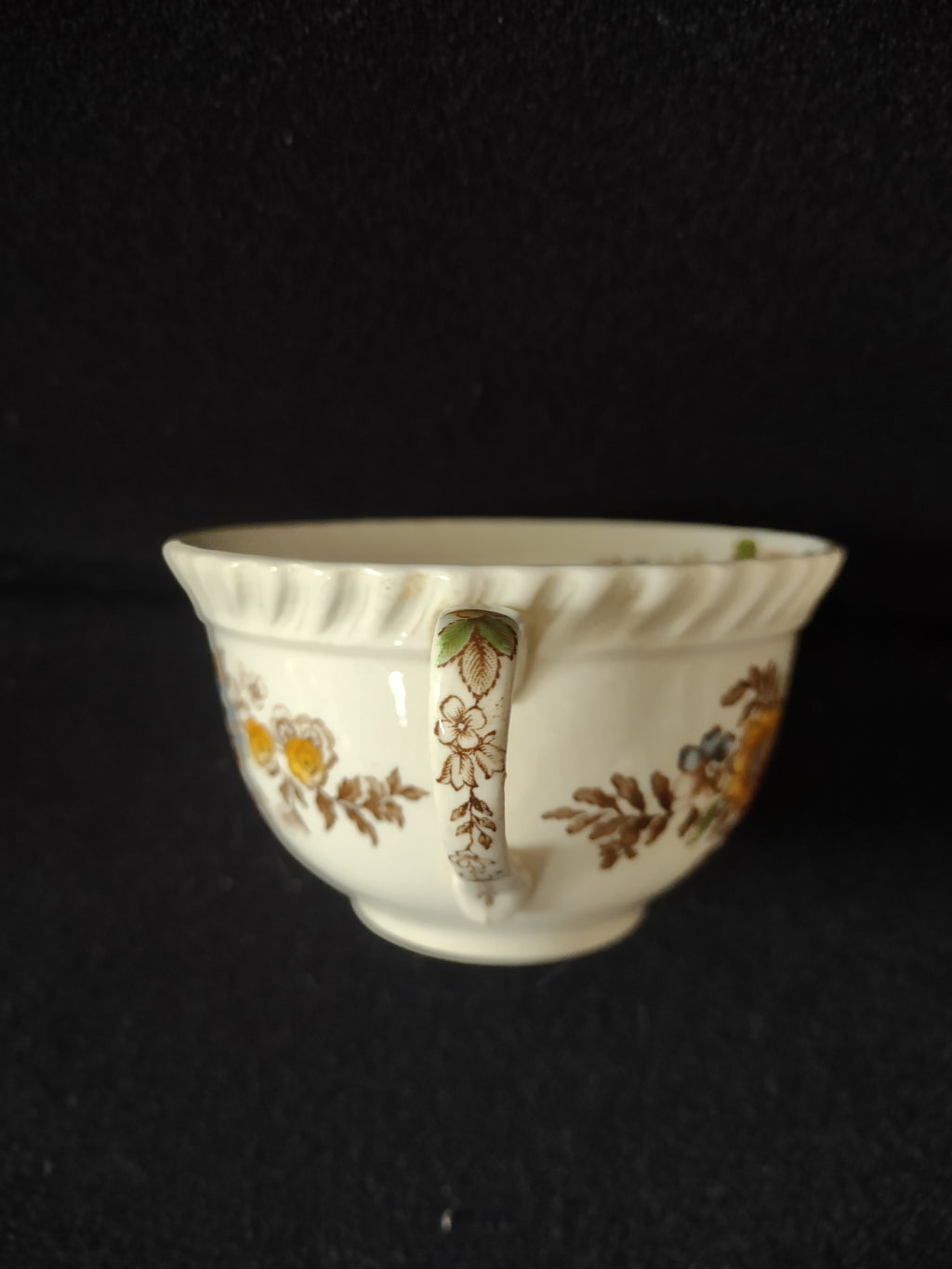 Vintage Johnson Brothers Ironstone Teacup English Pottery Marquis (Lot 5632)