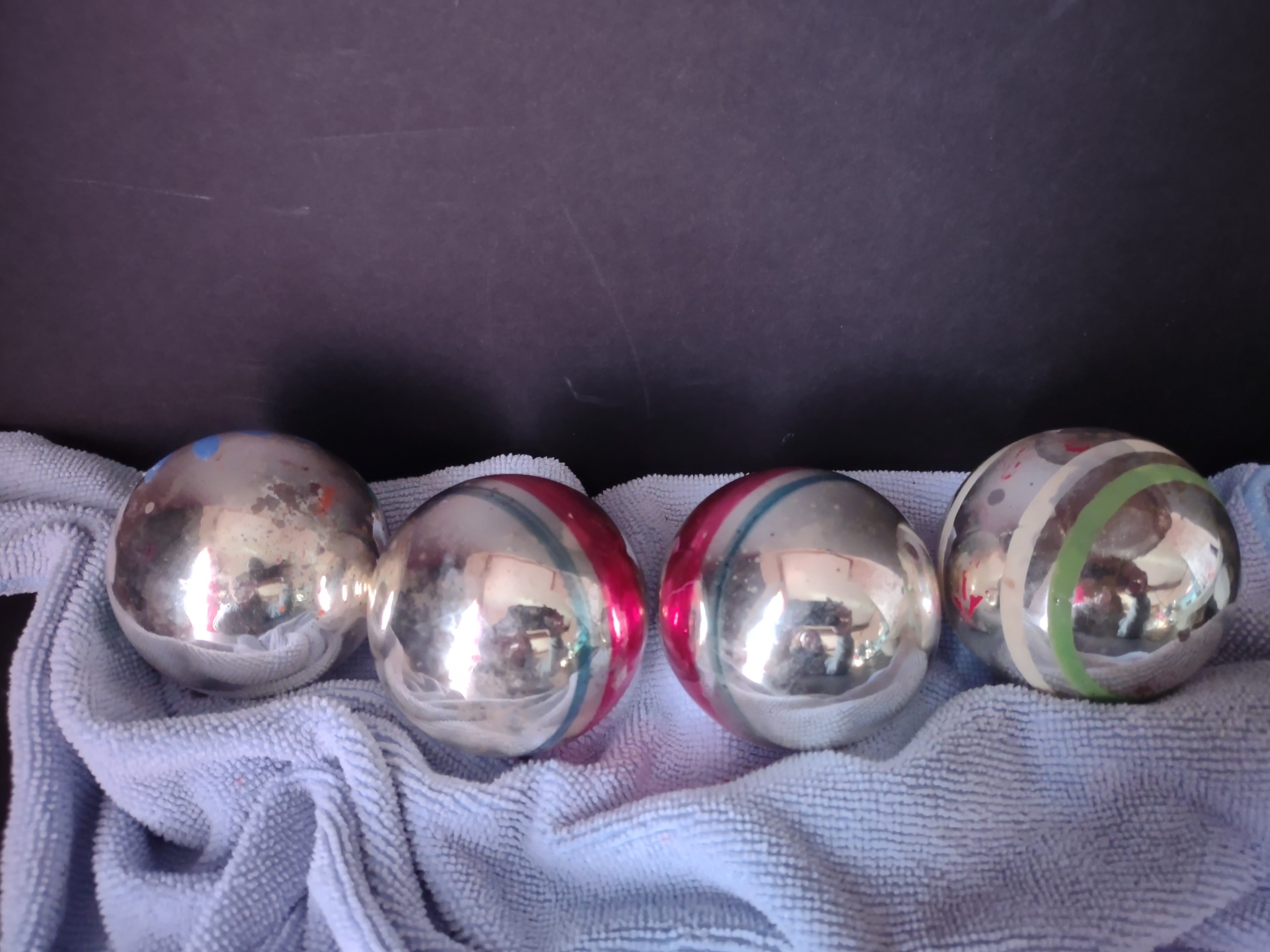 Vintage Christmas Ball Ornaments Shiny Brite x 4 IMPERFECT 3" Silvered (lot 3446