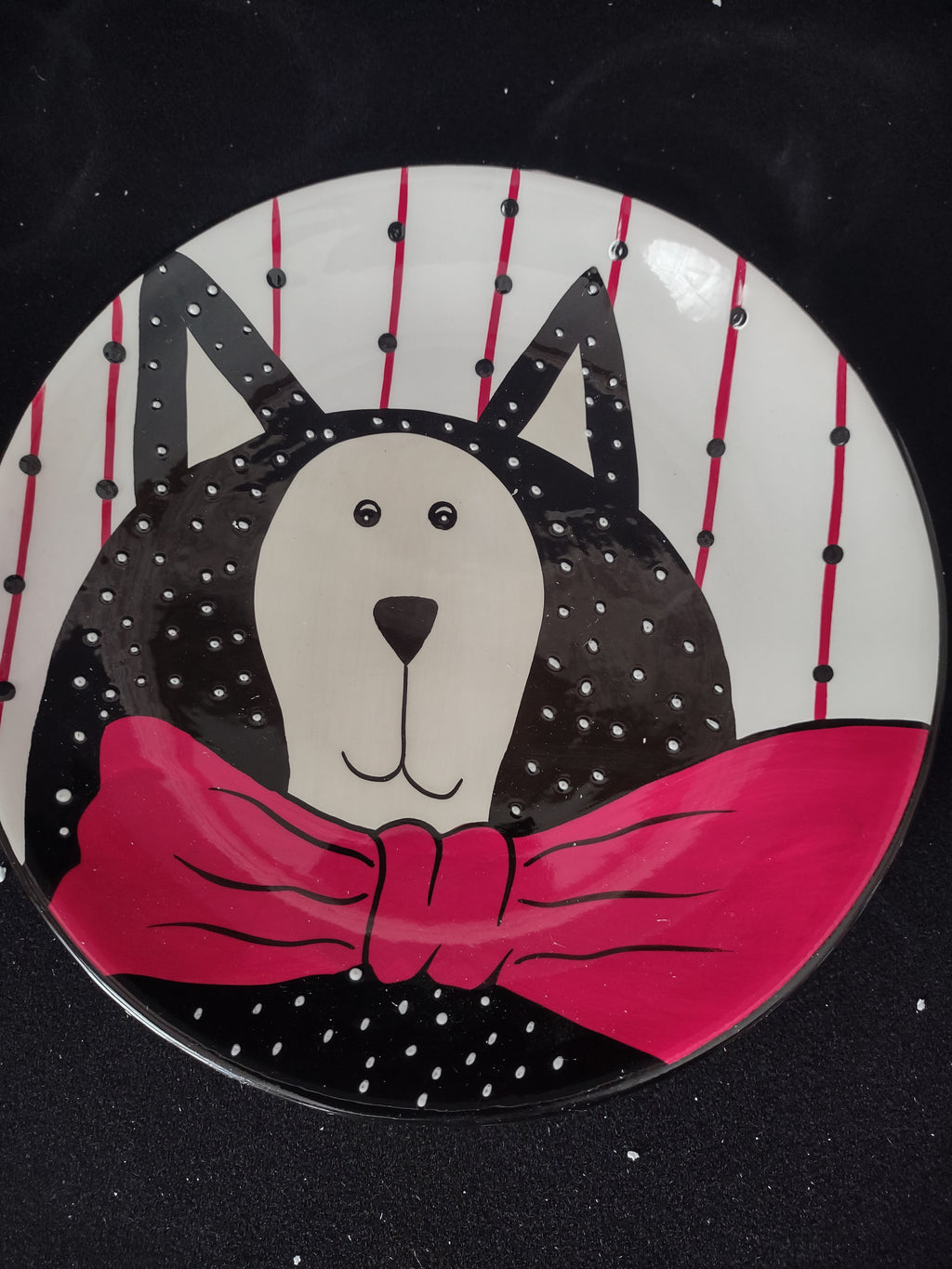 Boyds Home Kitty Dessert/ Salad Plates White Black Red set of 4 (lot 2387)