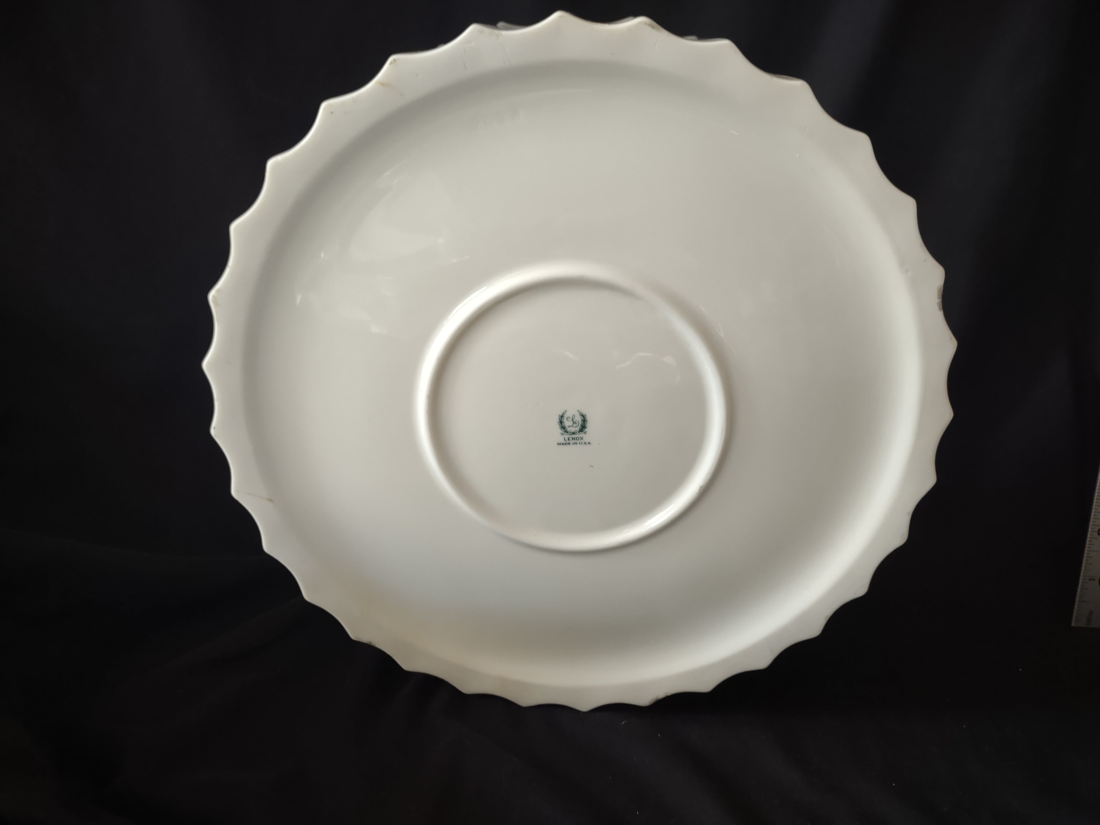 Vintage Lenox Round Serving Dish 10" (lot 1971)