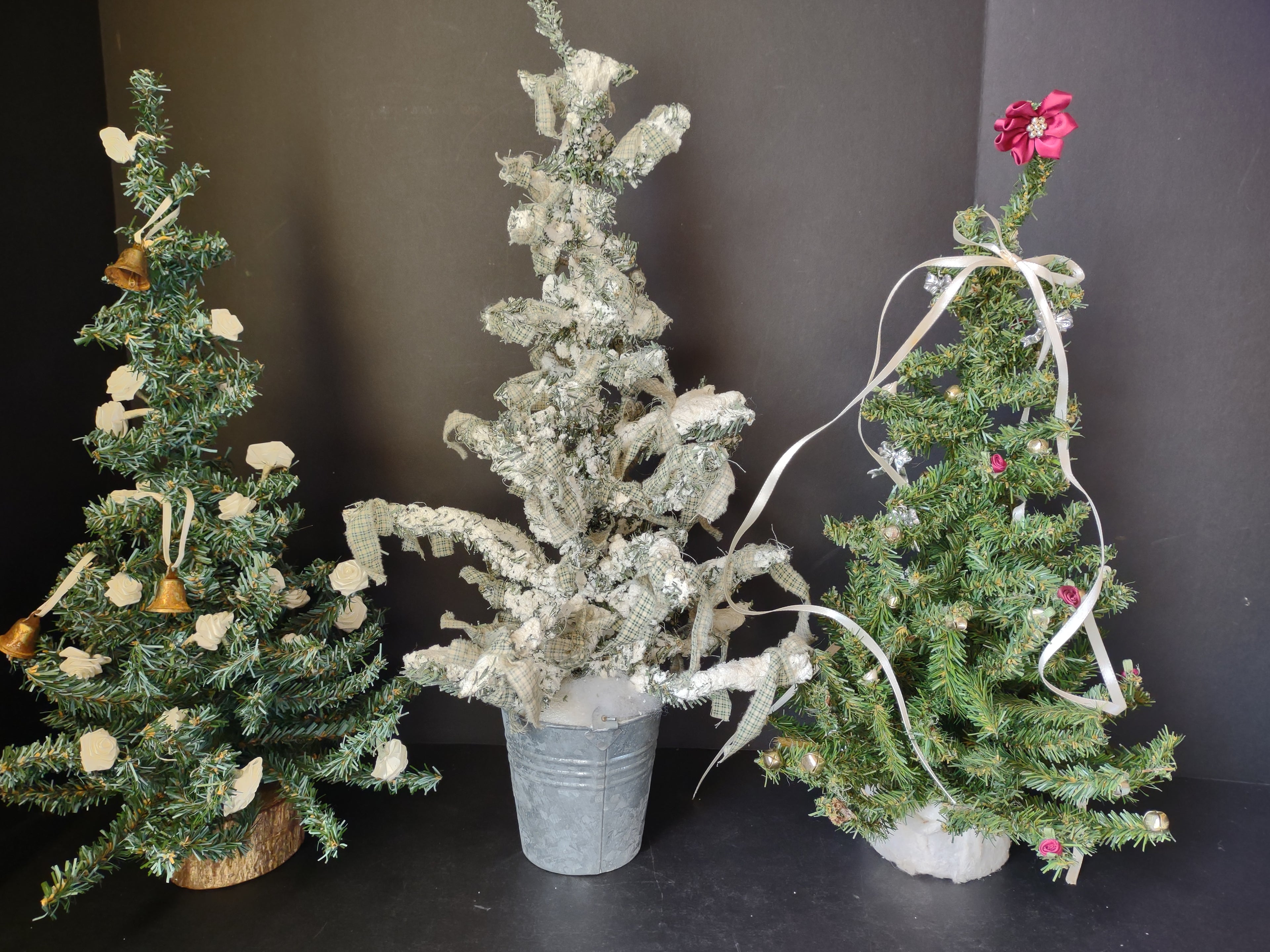 Lot of 3 Christmas Trees 20" Victorian Rose Bells (lot 1567)