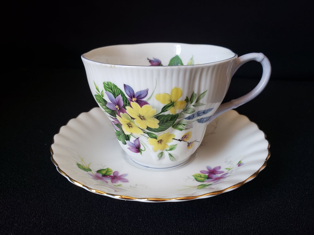 Royal Albert Tea up with Saucer Violets (lot 2032)