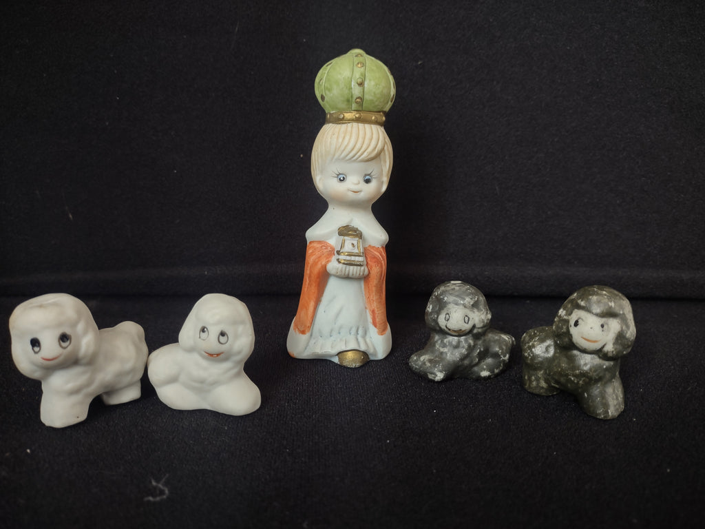 Vintage Christmas Childrens Wiseman with Lamb and Sheep (lot 2439c)