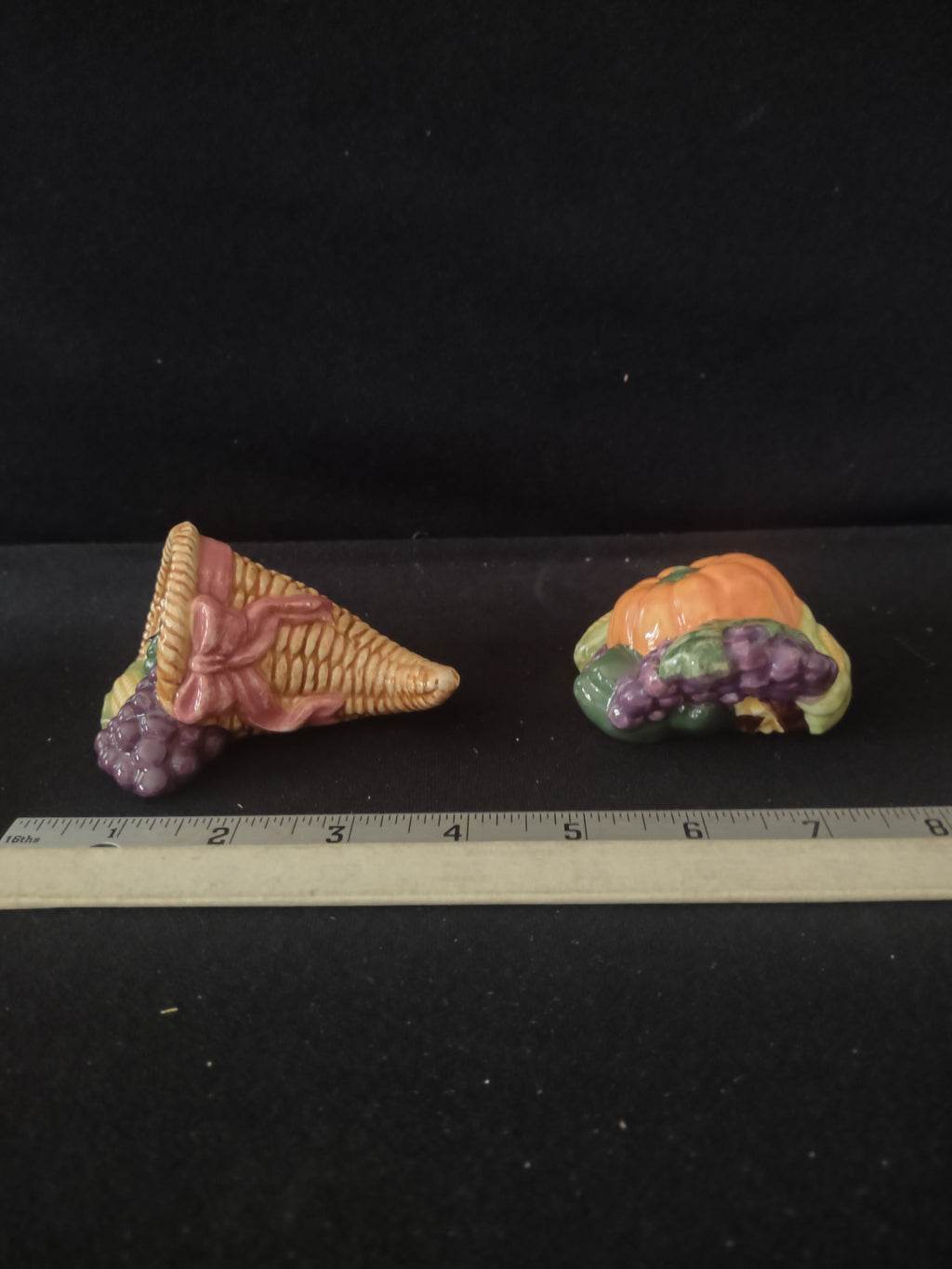 Brinn Ceramic Thanksgiving/Fall Cornucopia Pumpkin Salt Pepper Shakers (Lot 3447