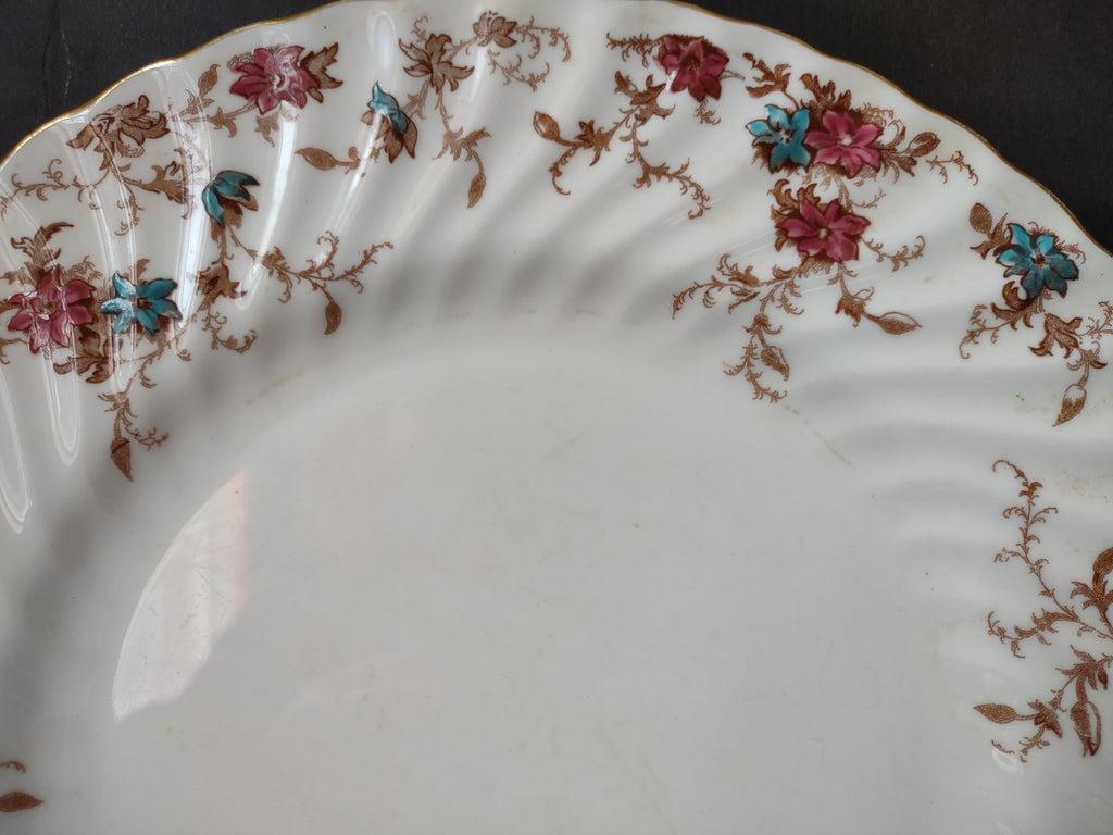 Vintage Minton England Bone China Ancestor Dinner Plate (lot 5450)