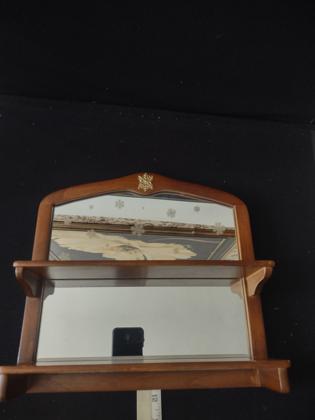 Christmas Snow Flake Etched Mirror Wooden 2 Shelf Wall Hanging (Lot 3473)