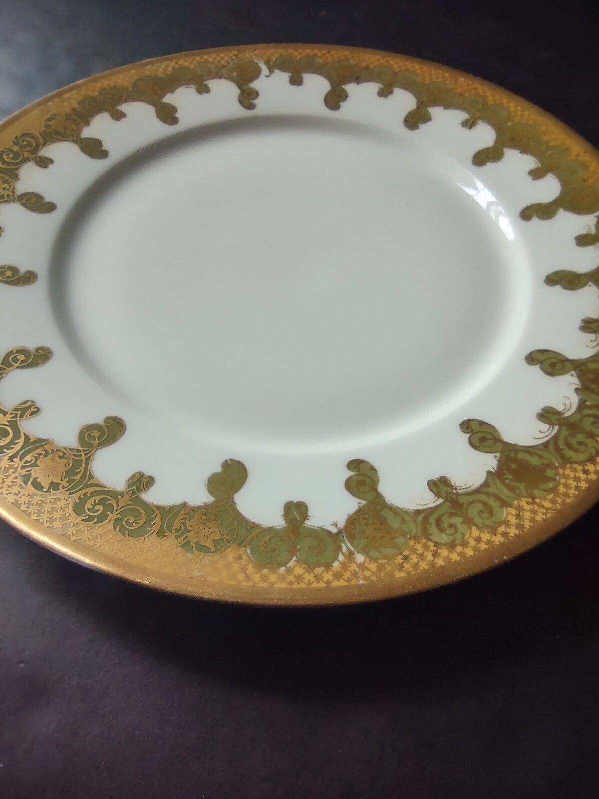 Haviland Limoges Gold Trim Green Design Dinner Plate (lot 626)