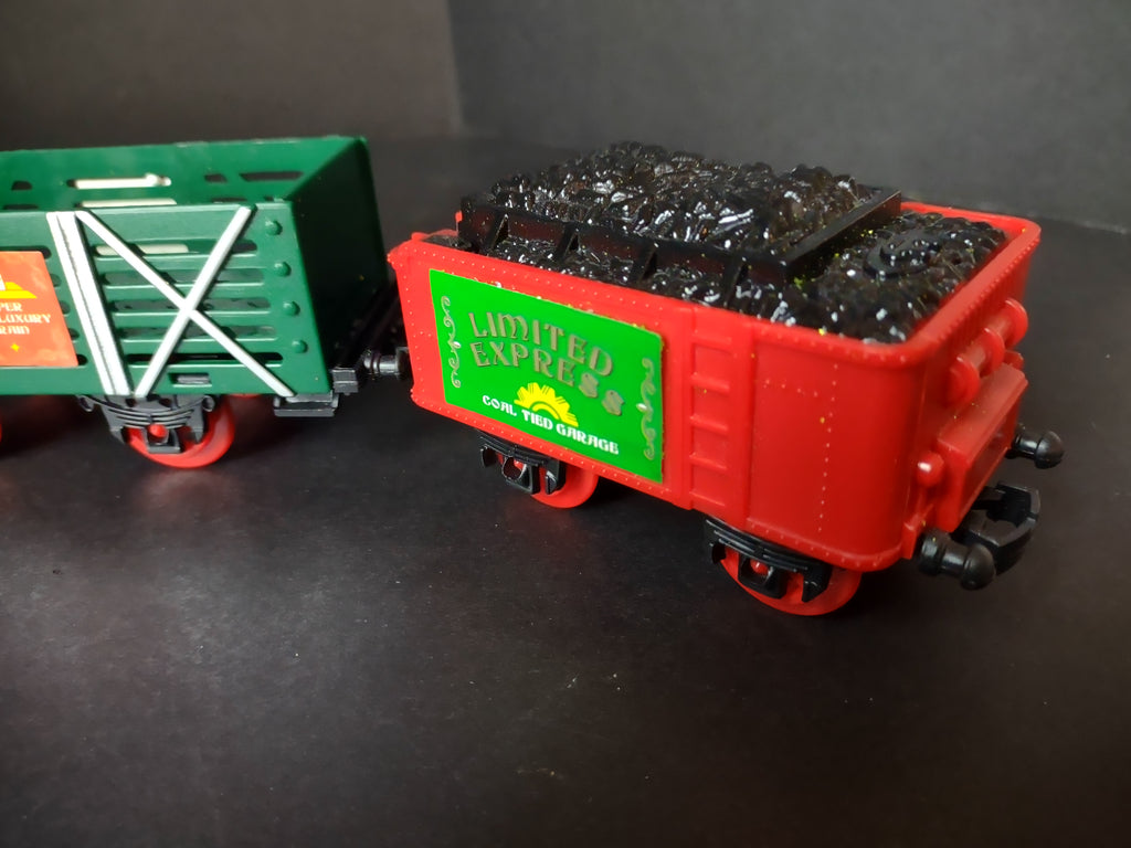 Christmas 3 Wagon Train Round Track (lot 1377)