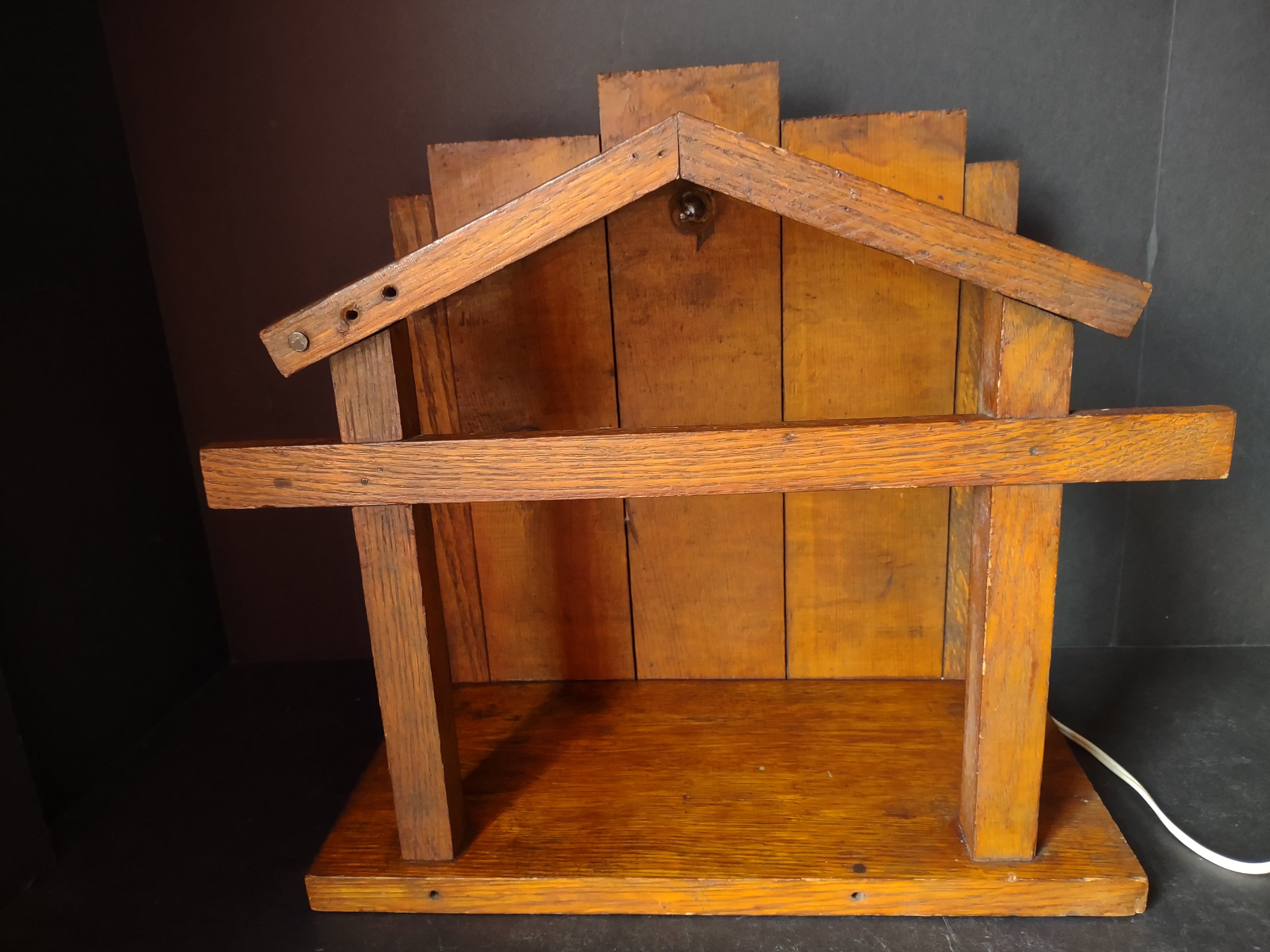 Vintage Wooden Christmas Nativity Barn Creche Stable Lit Up (lot 3386)